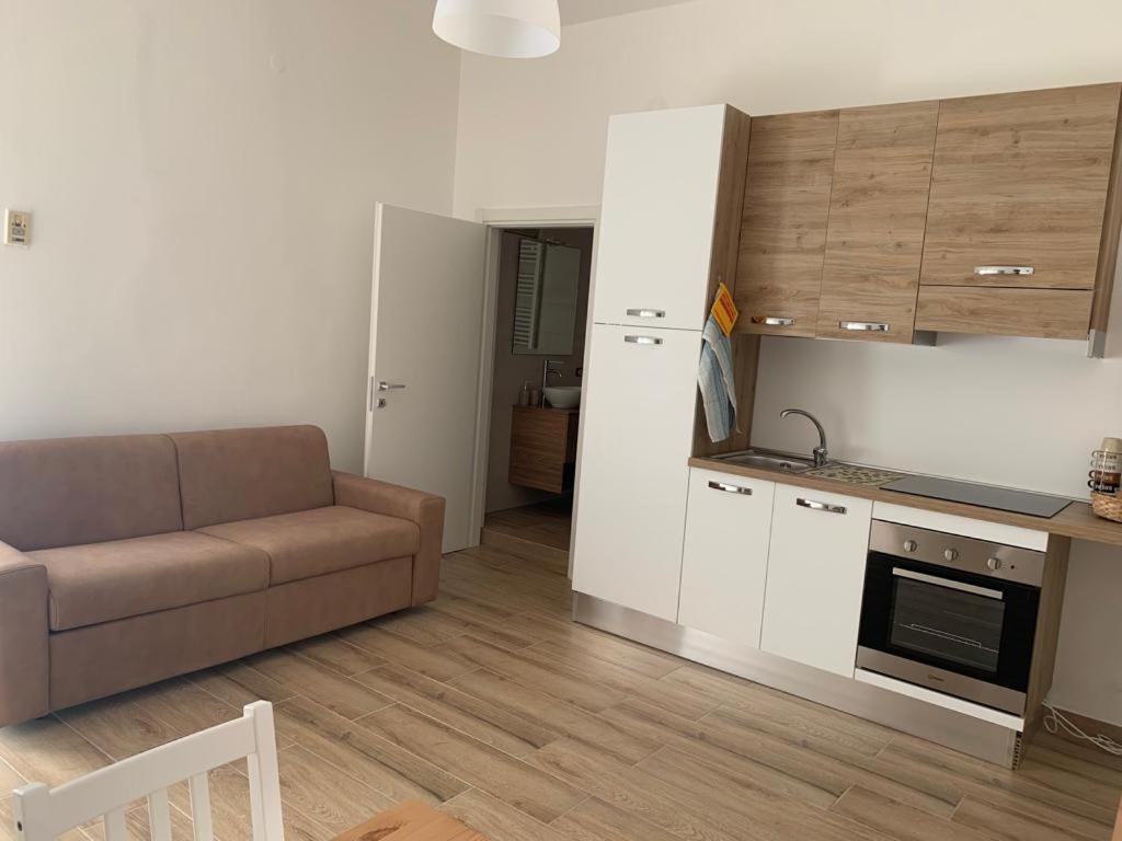 One-Bedroom Apartment photo 2
