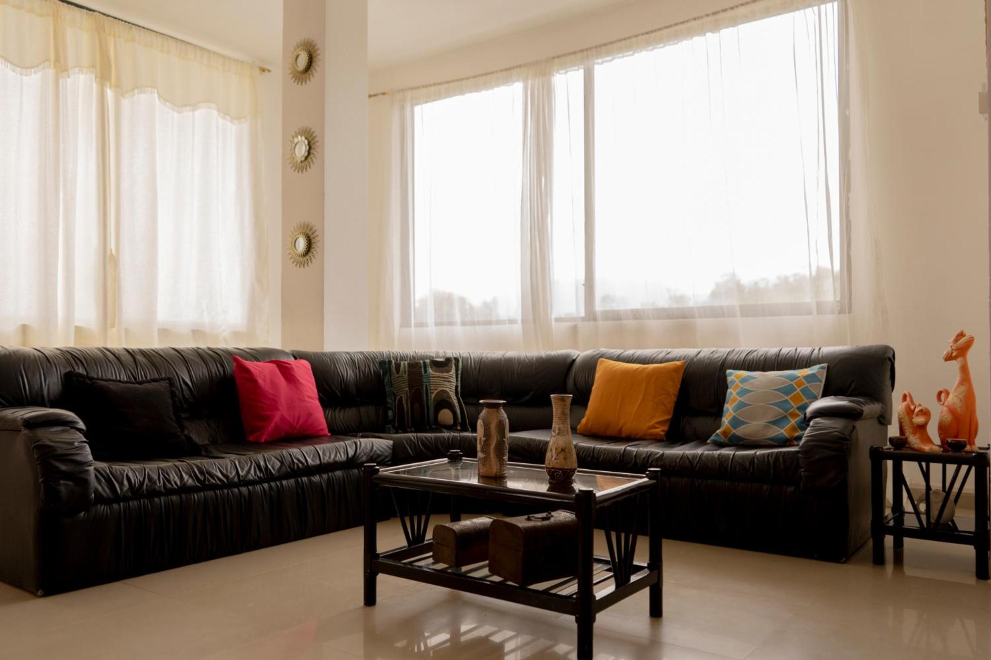 Three-Bedroom Apartment - High Floor photo 1