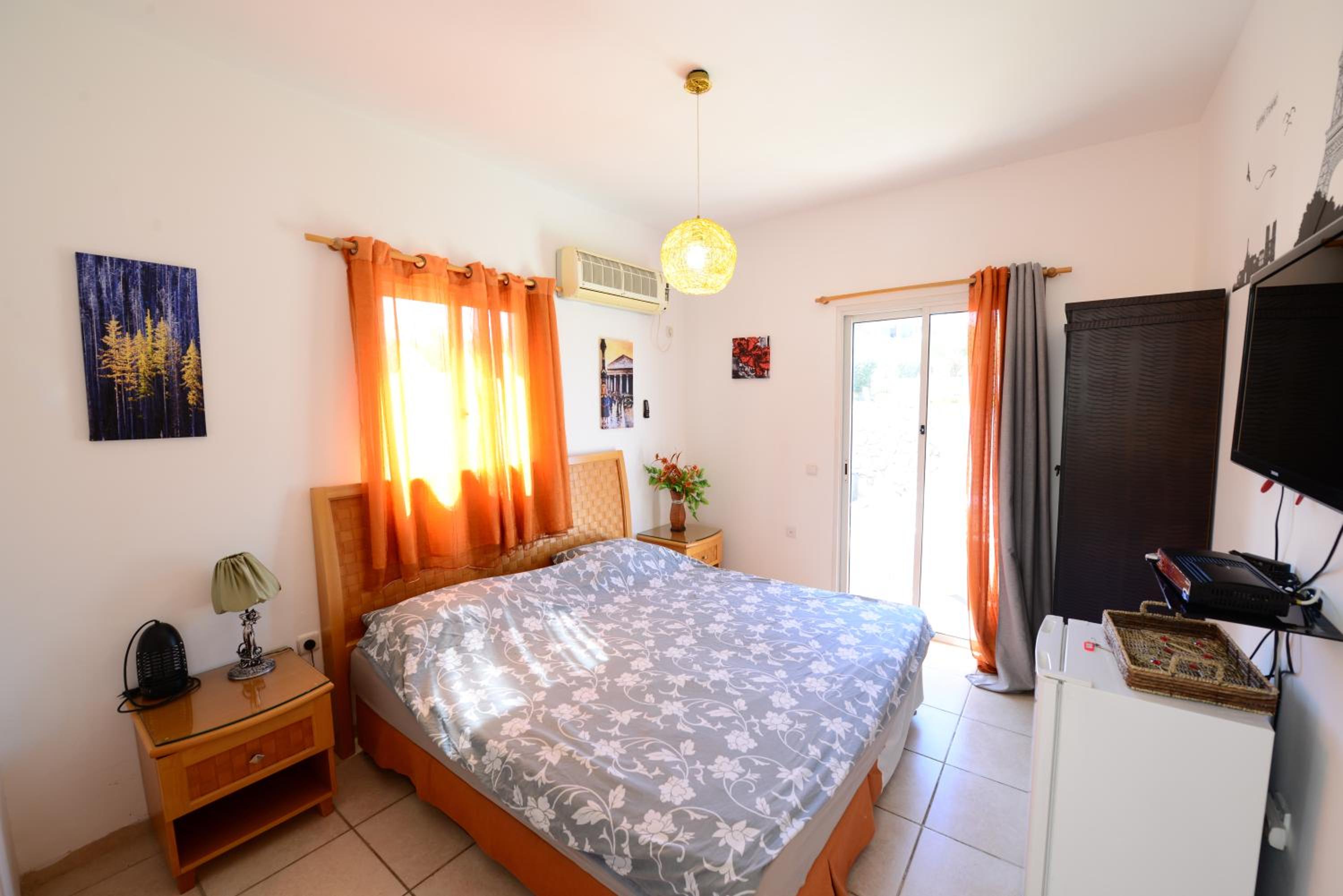 Double or Twin Room with Private Bathroom and Balcony photo 1
