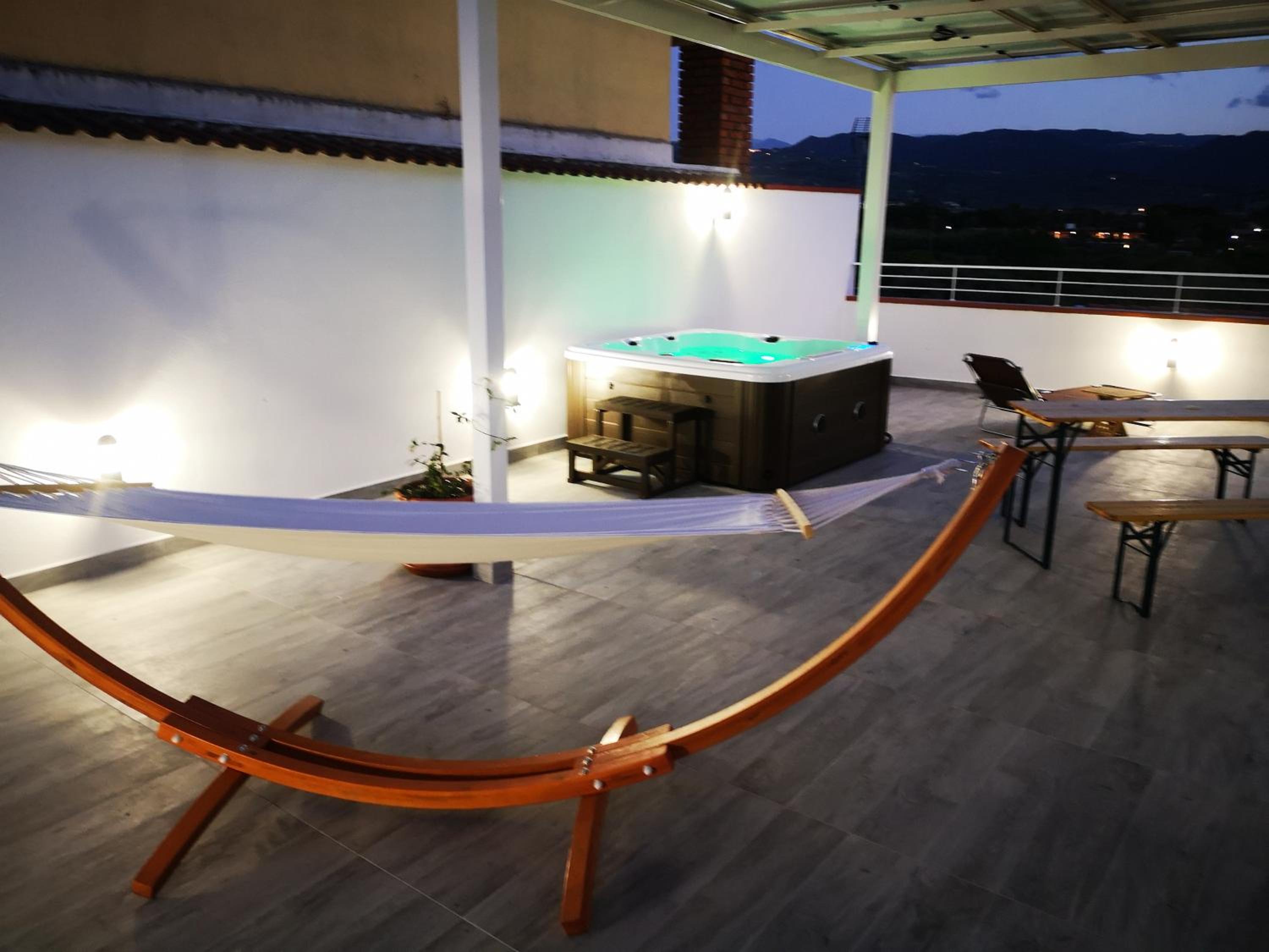 Deluxe Suite with Spa Bath - Photo 23