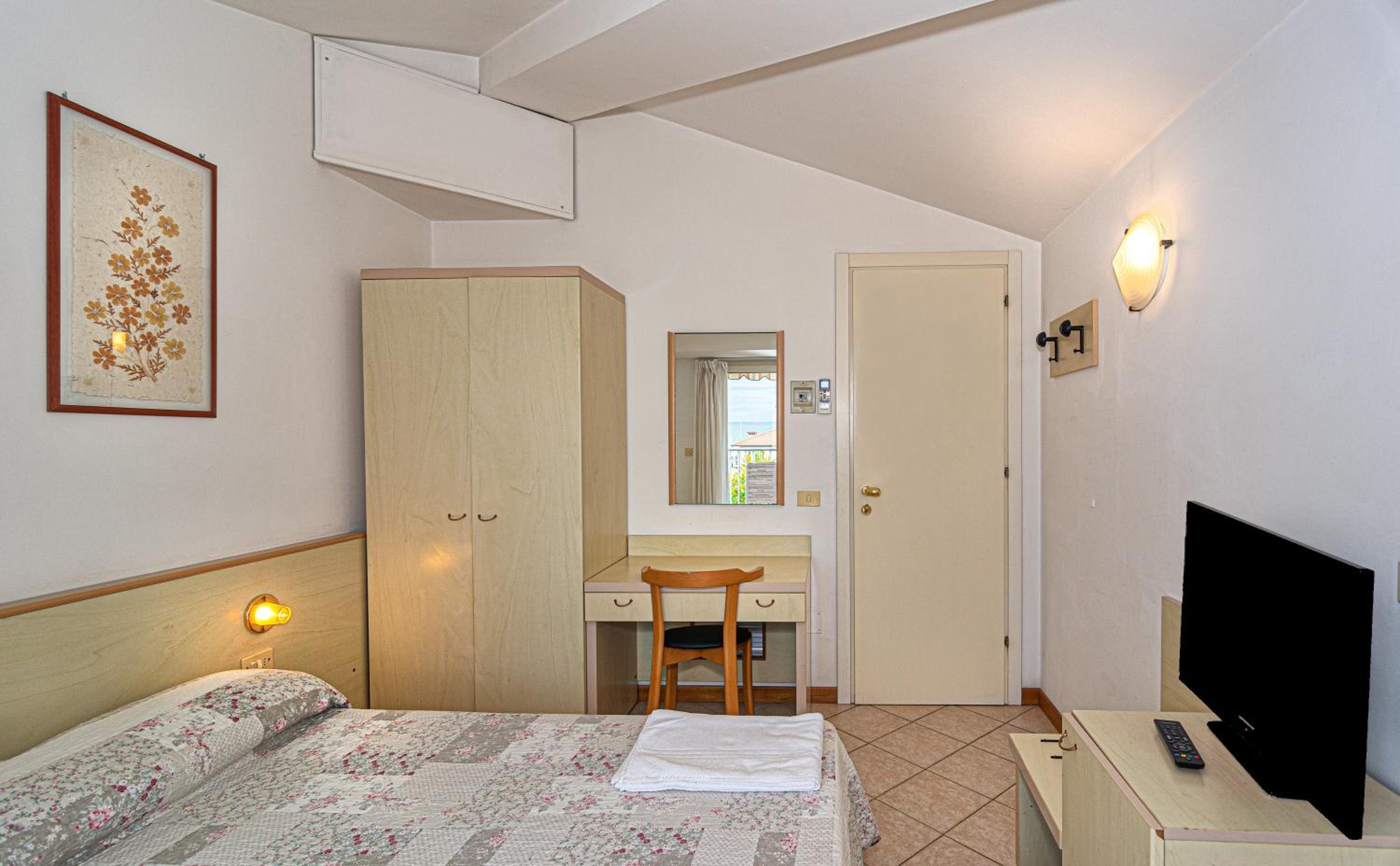Double Room with Balcony and Sea View photo 2