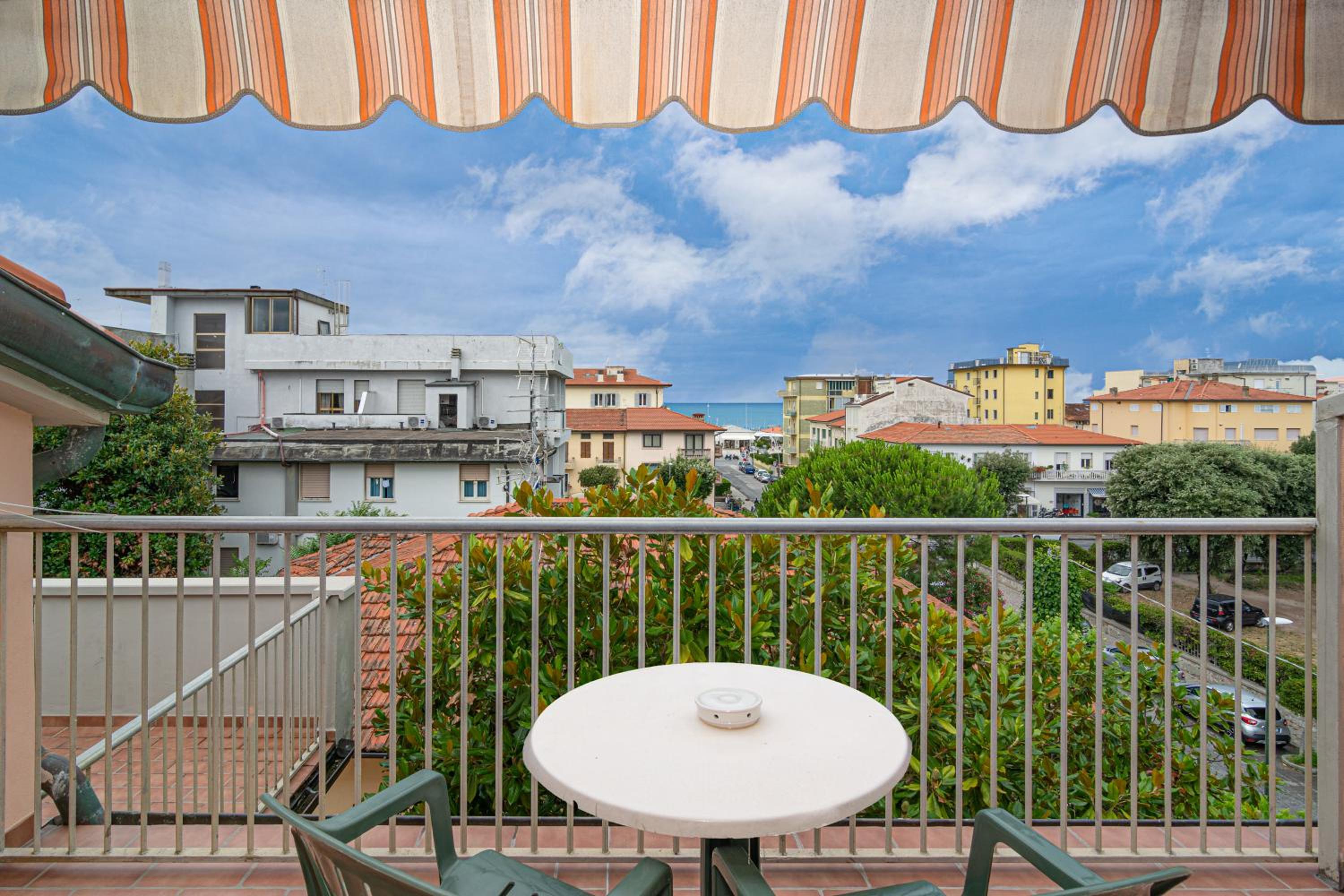 Double Room with Balcony and Sea View photo 3