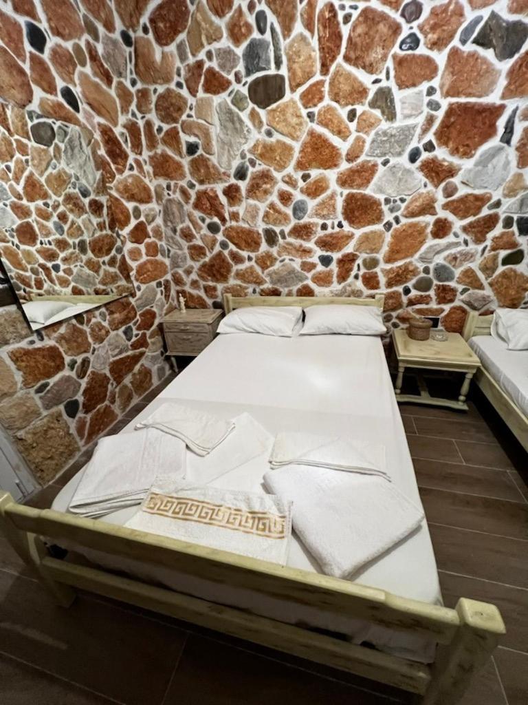 Quadruple Room - Photo 1