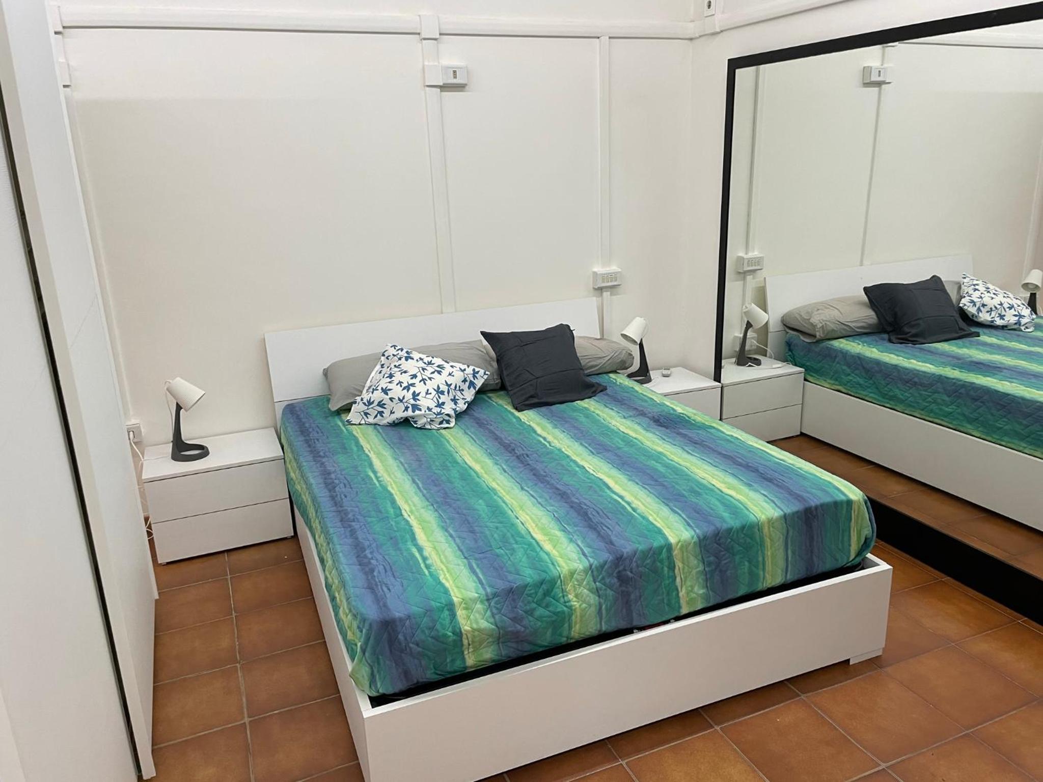 Studio Apartment photo 1
