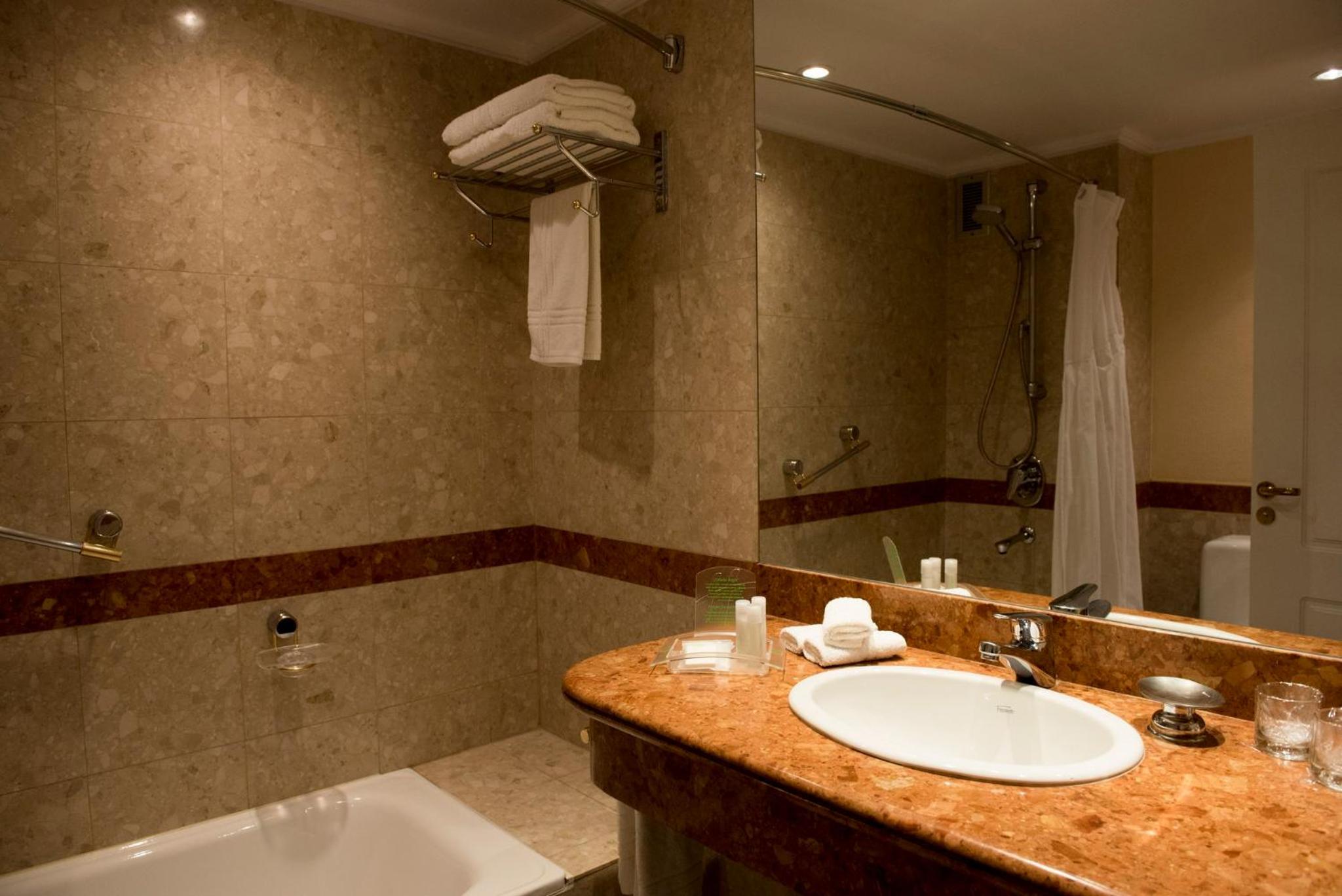 Standard Room with Two Single Beds