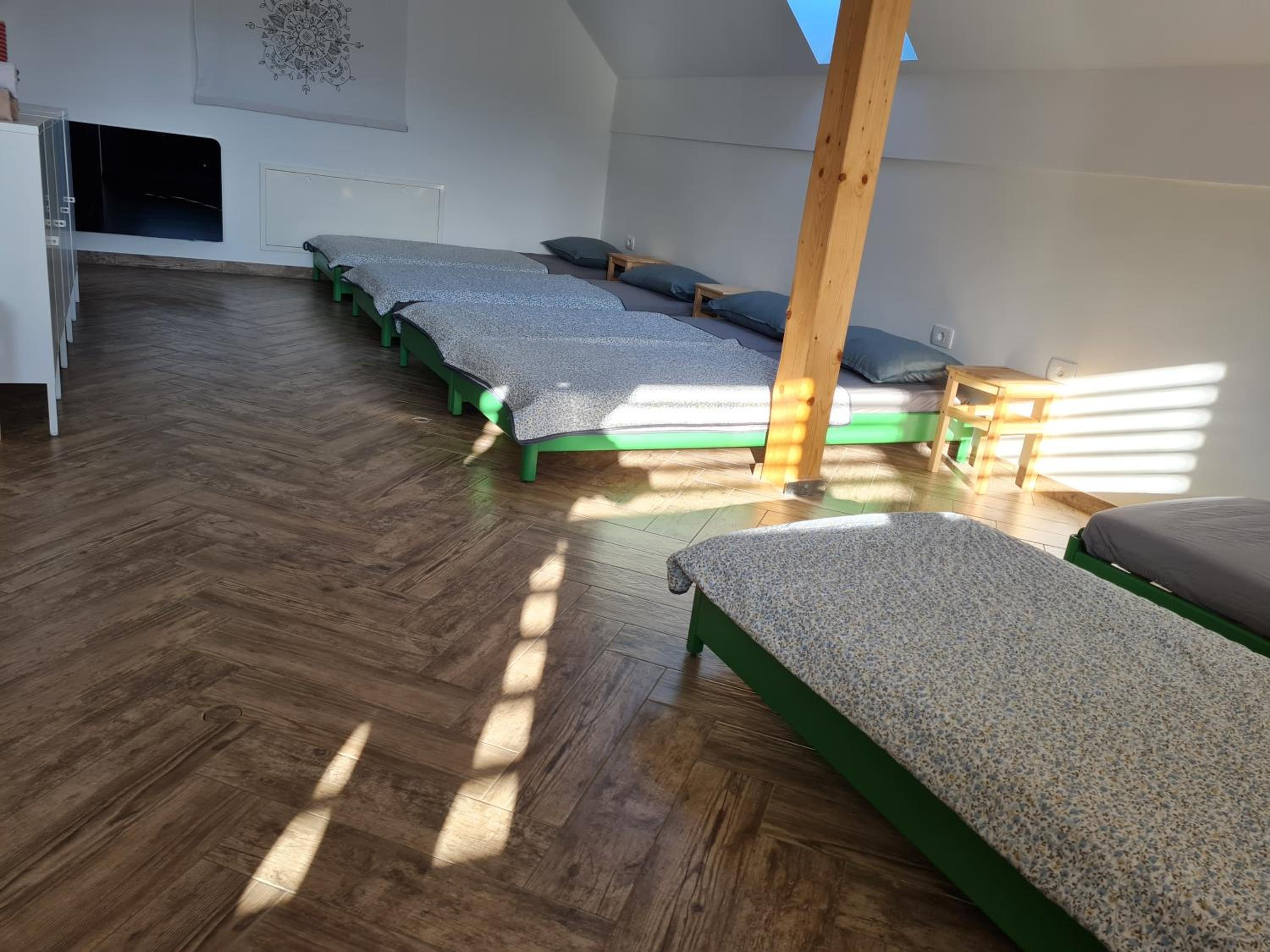 Family Studio - Photo 11