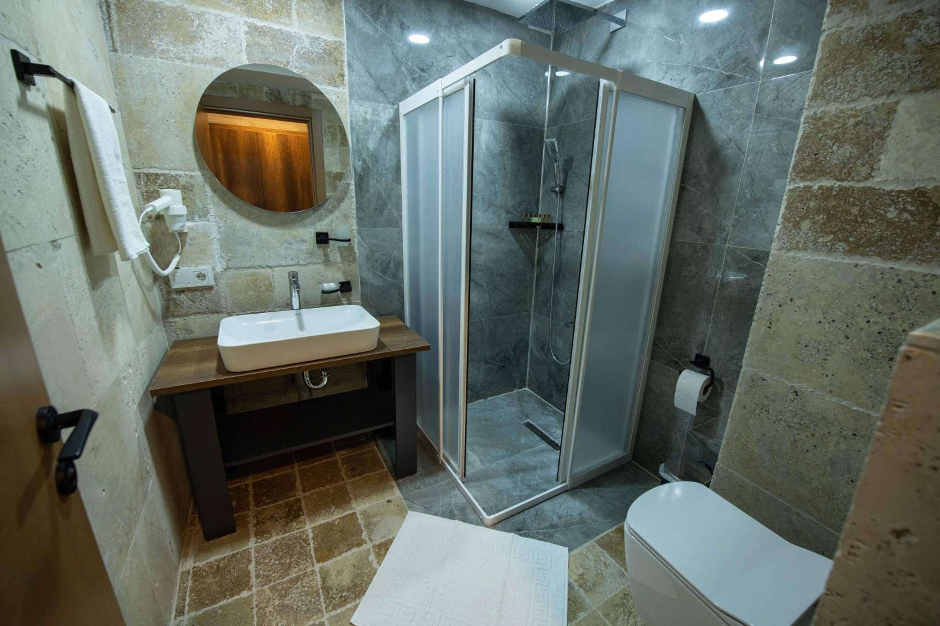 Family Suite - Photo 8