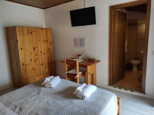 Double Room with Lake View photo 2