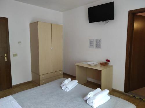 Double Room with Balcony photo 2