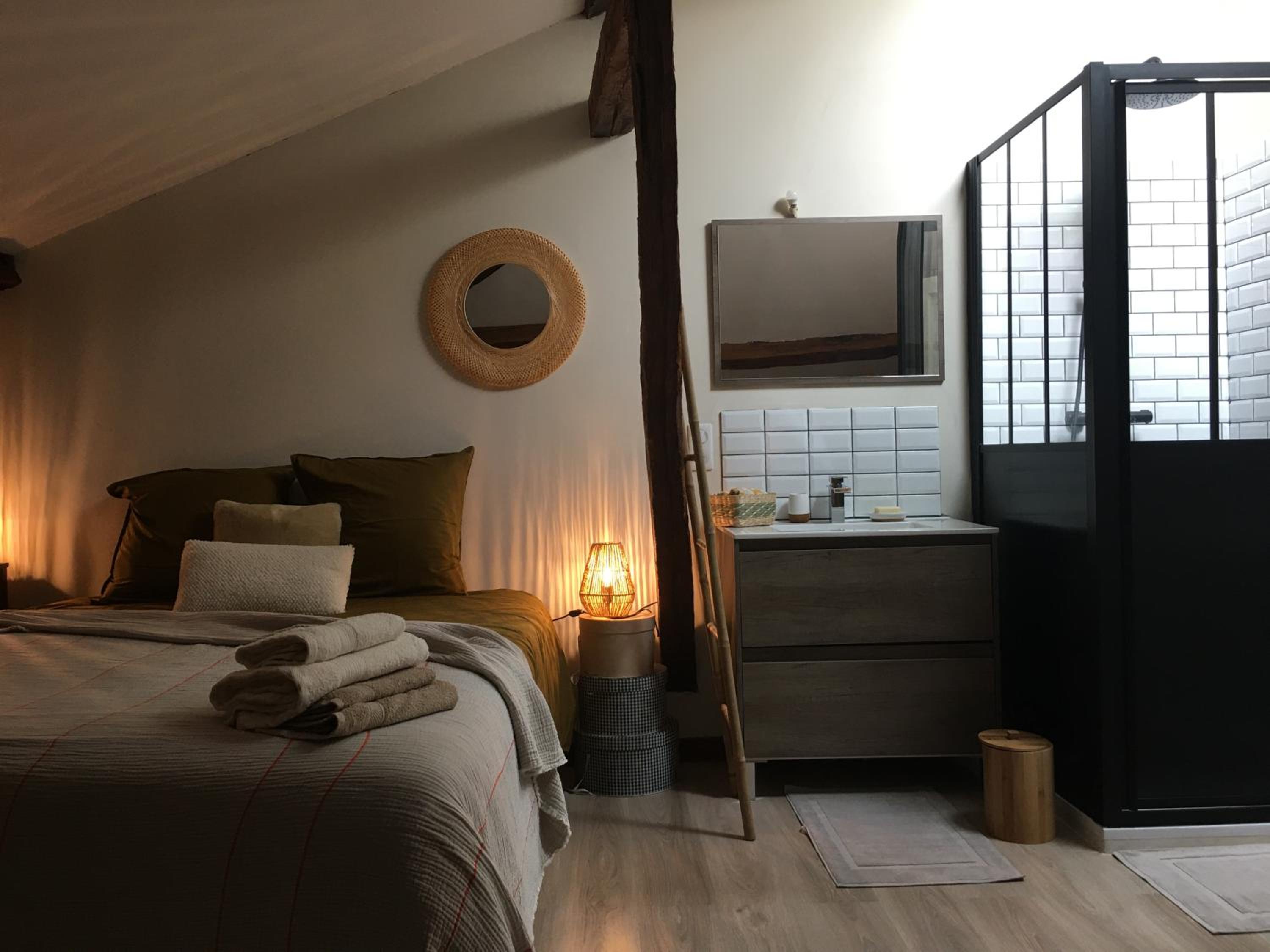 Two-Bedroom Apartment - Photo 3