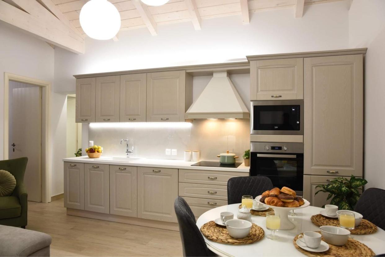 Two-Bedroom House - Photo 12