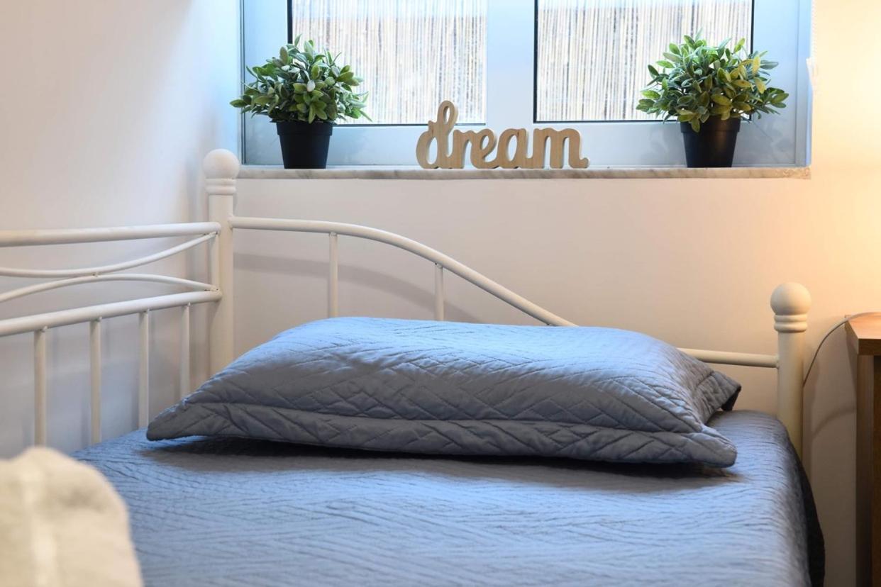 Two-Bedroom House - Photo 34