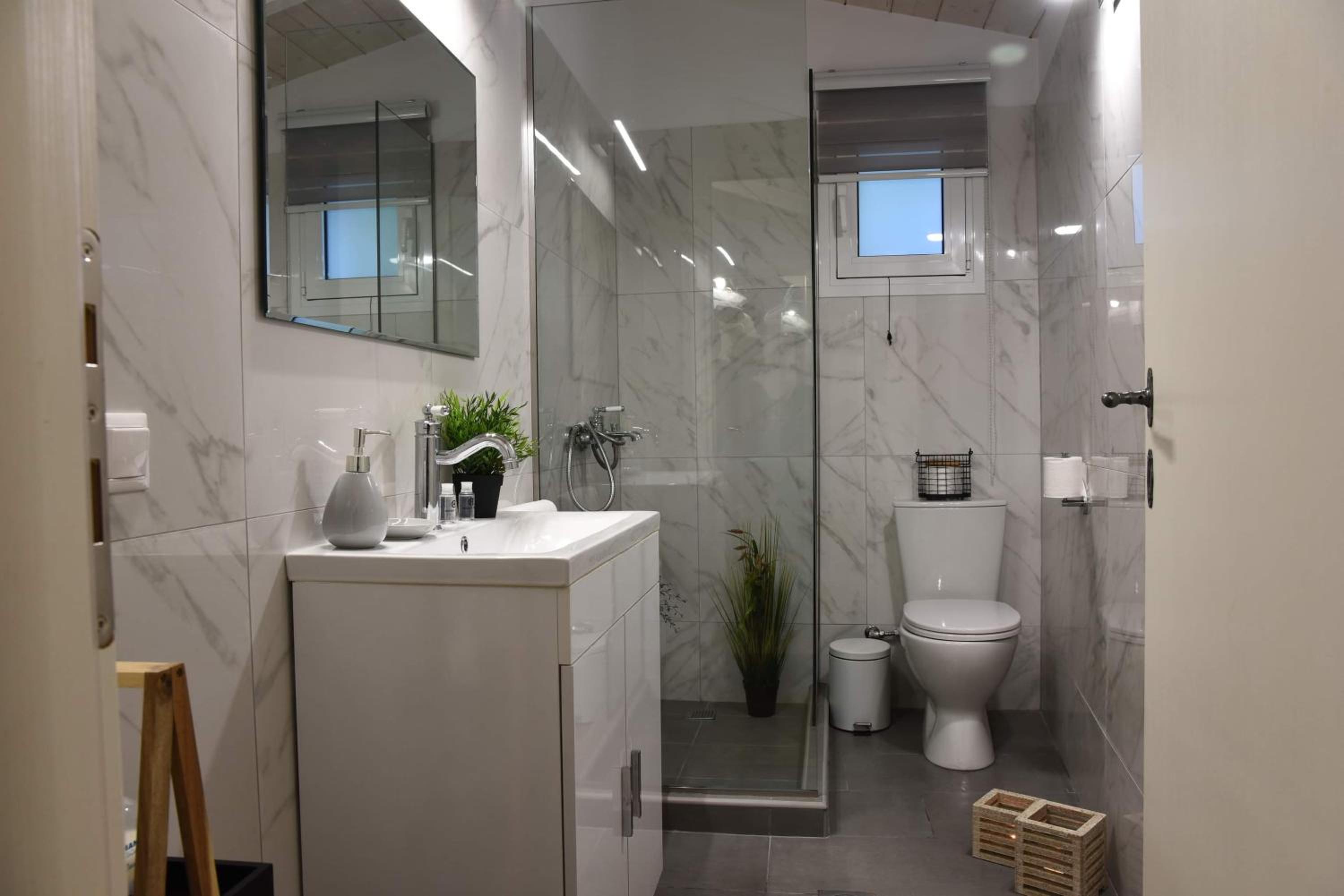 Two-Bedroom House - Photo 29