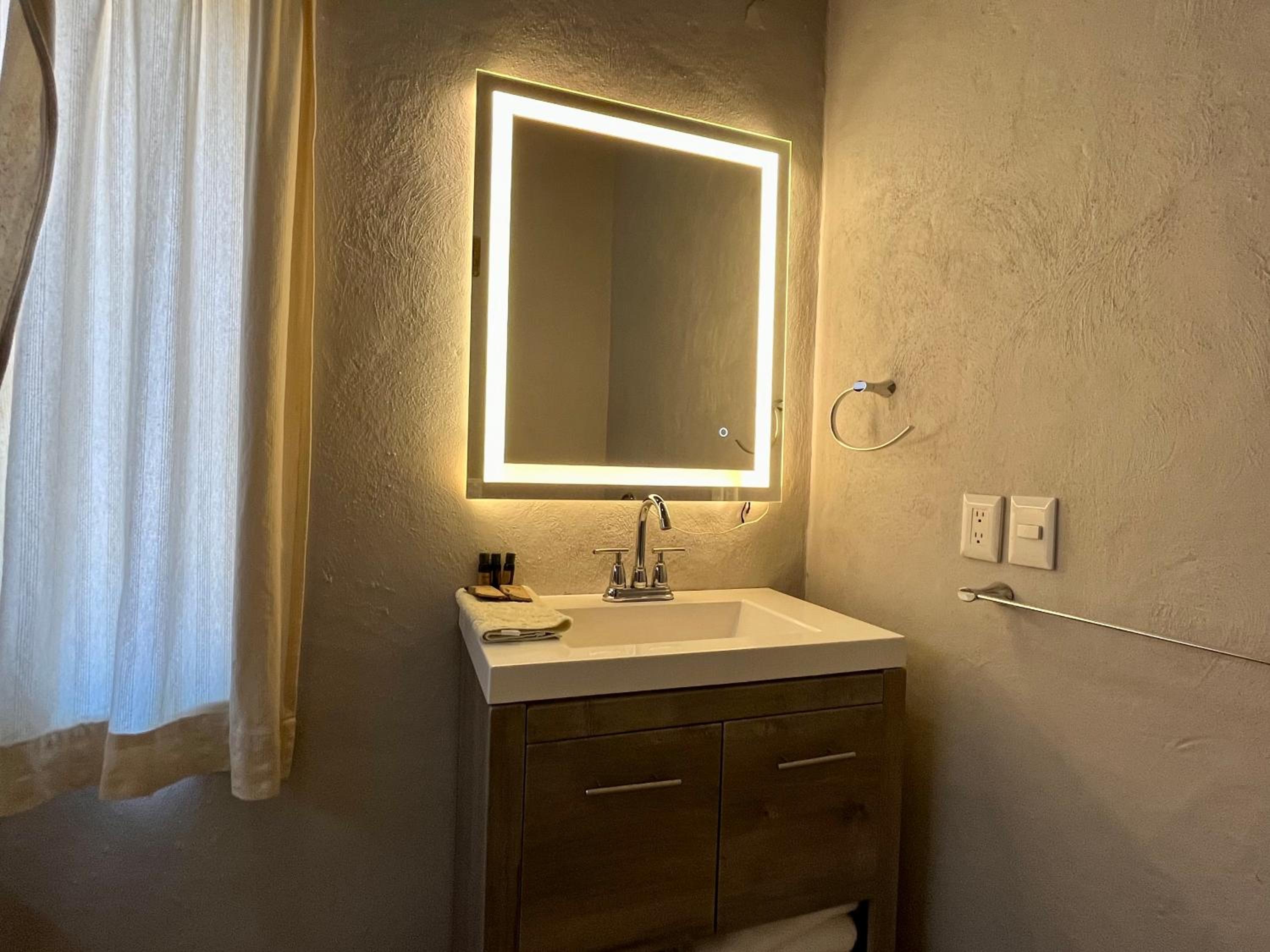 Two-Bedroom House - Photo 12