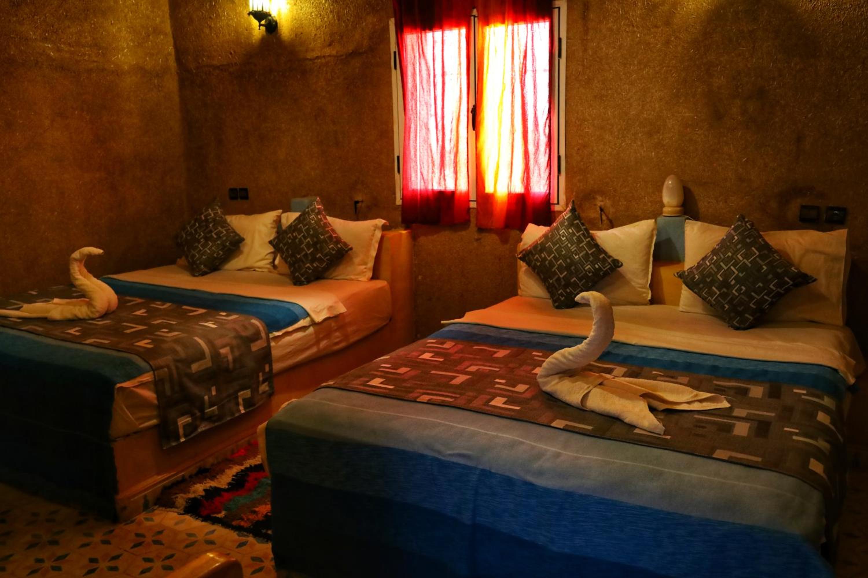 Deluxe Double or Twin Room - Photo 10