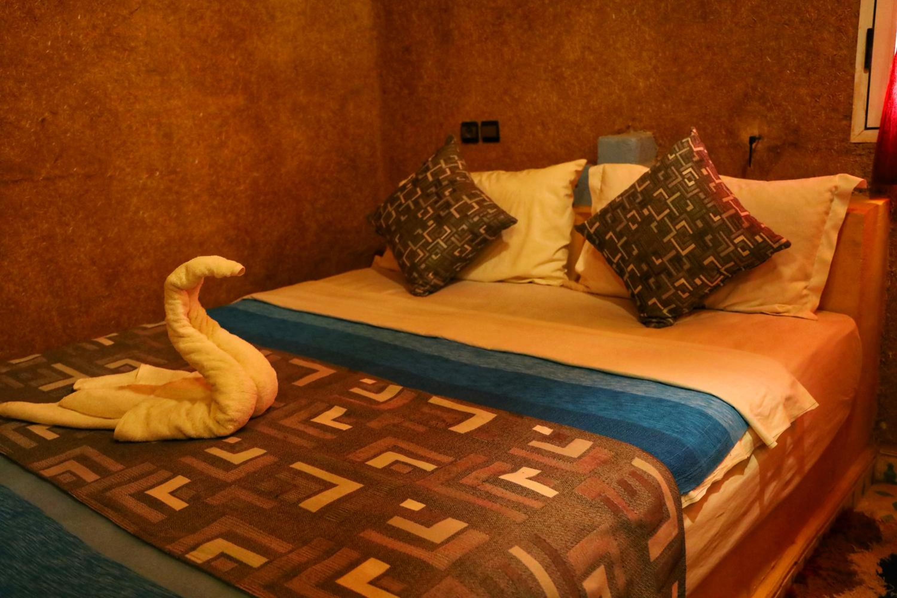 Standard Double or Twin Room with Garden View - Photo 7