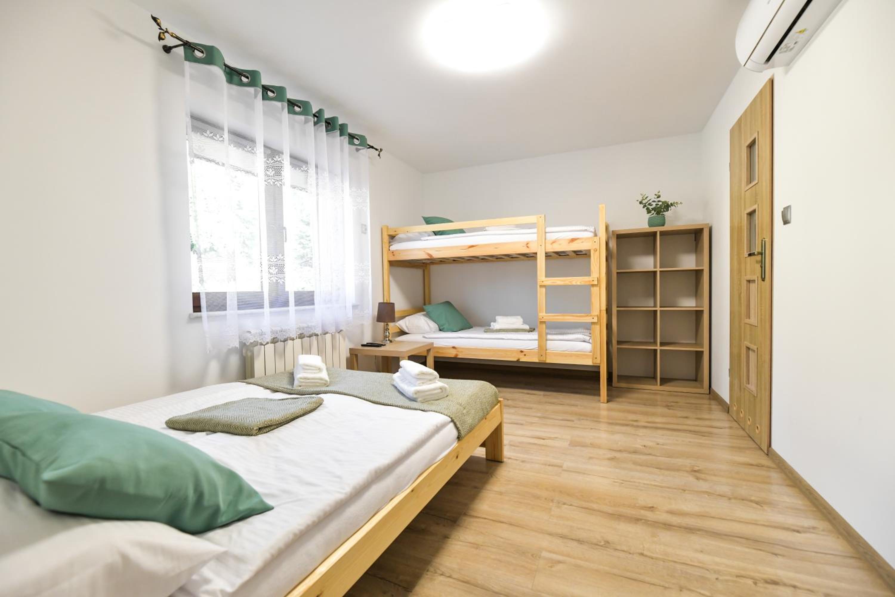 Quadruple Room with Private Bathroom - Photo 1