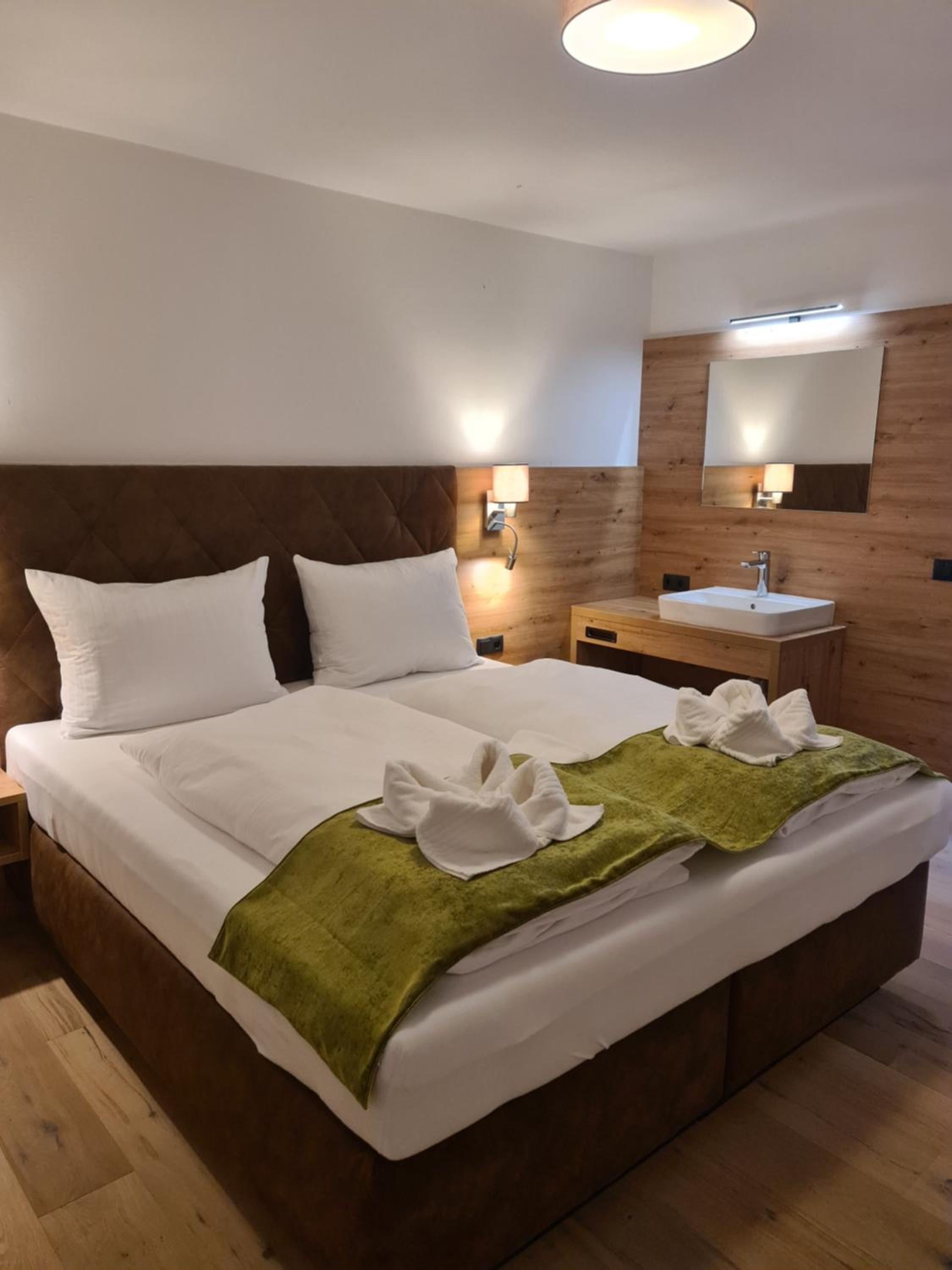 Double Room - Photo 17