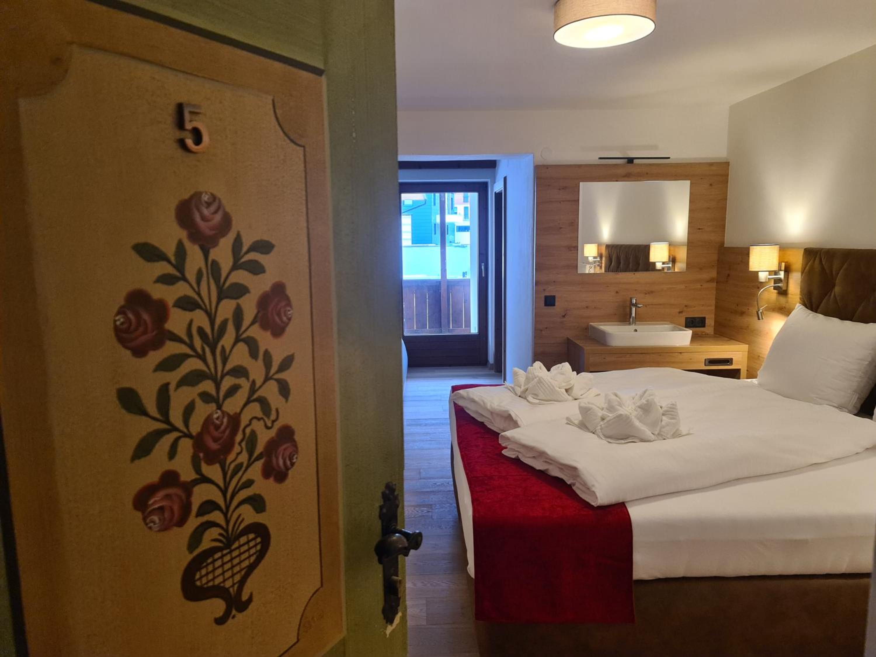 Double Room - Photo 10