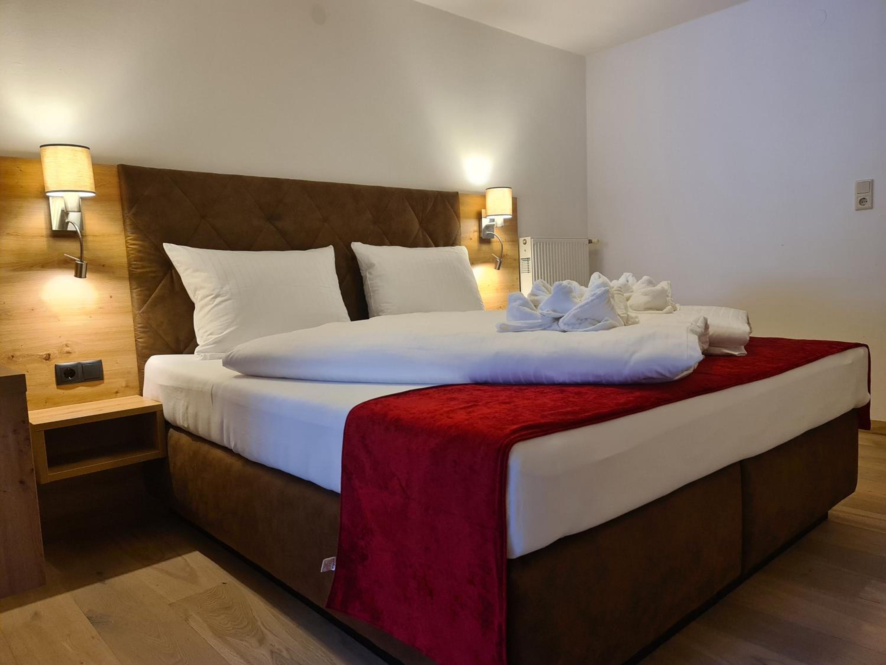 Double Room - Photo 11