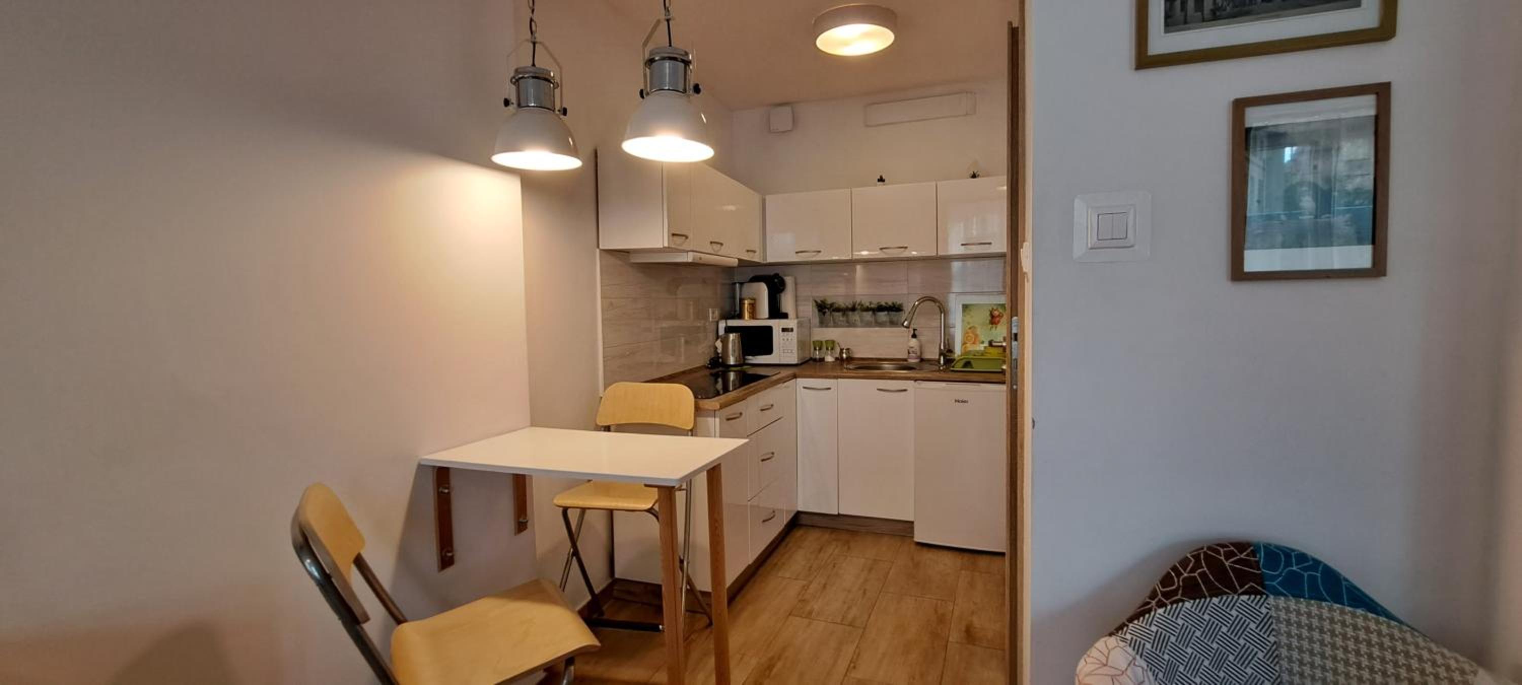 One-Bedroom Apartment - Photo 12