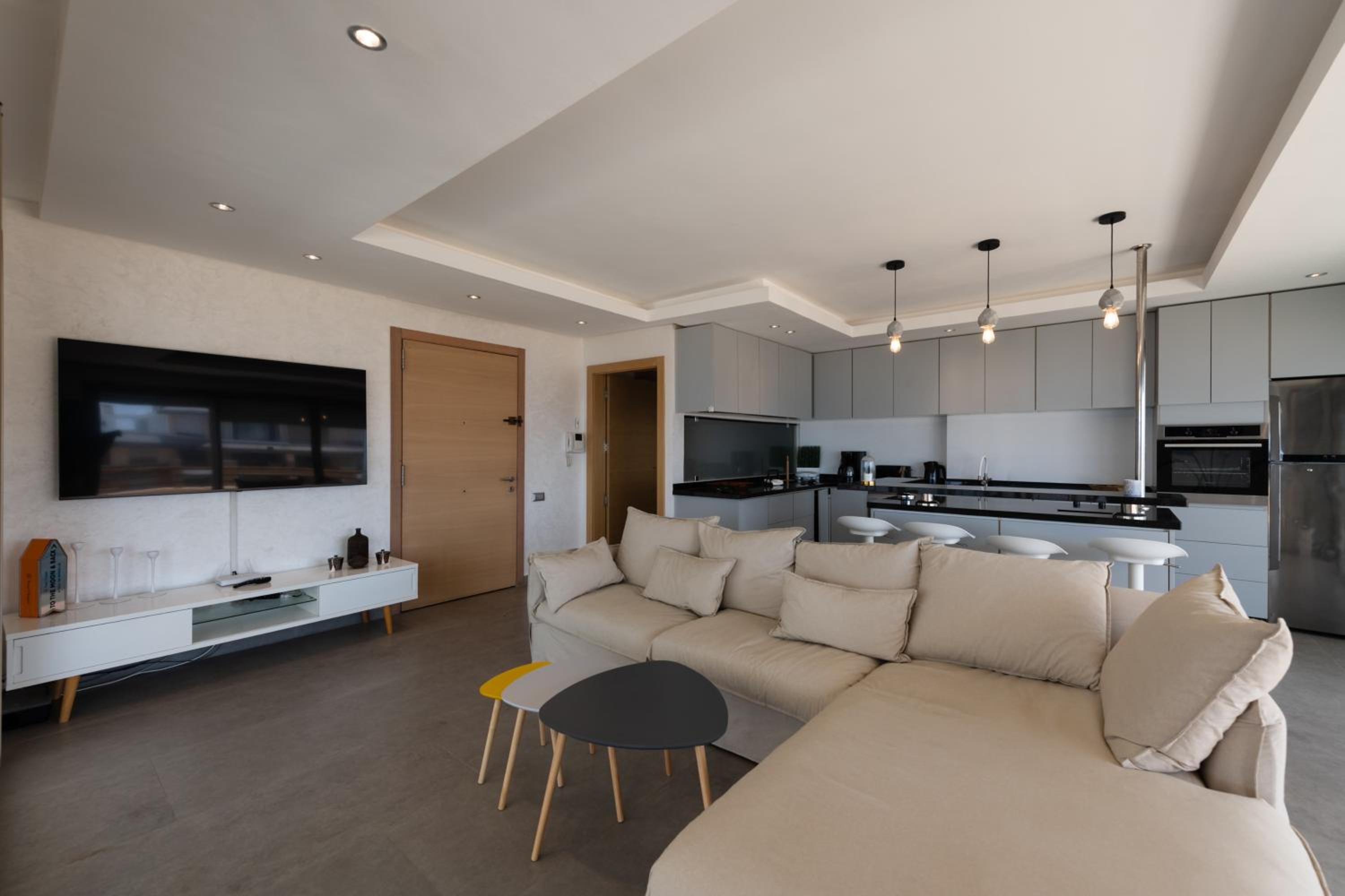 Three-Bedroom Apartment - Photo 19