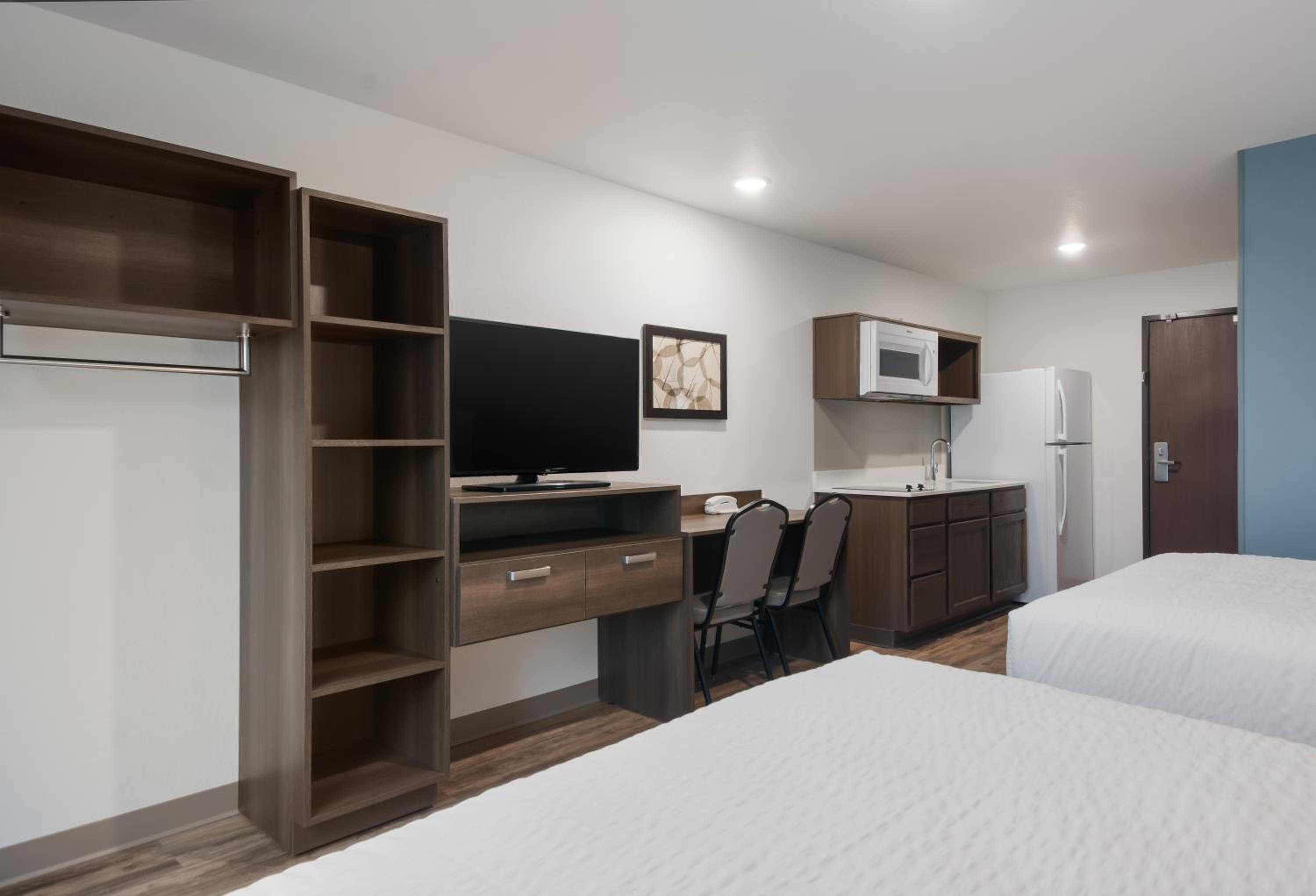 Standard Queen Room with Two Queen Beds - Non Smoking