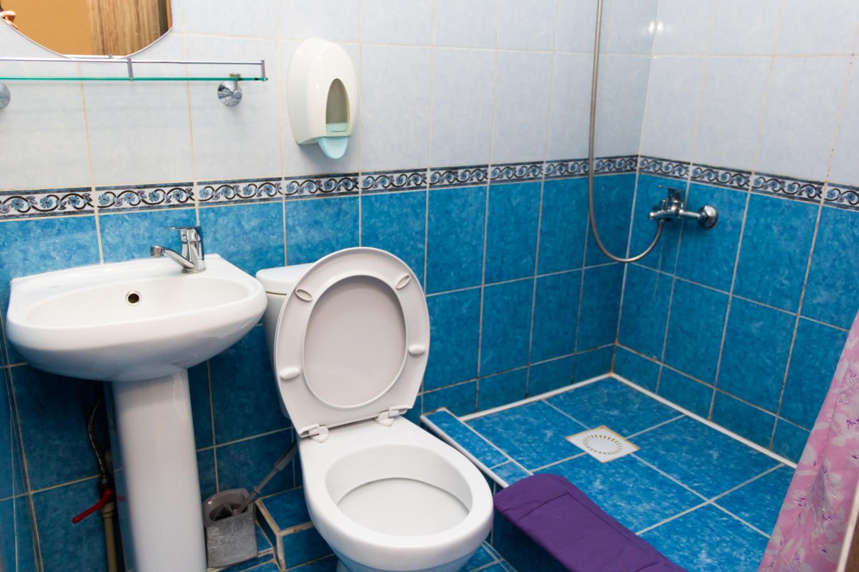 Standard Double Room - Photo 10