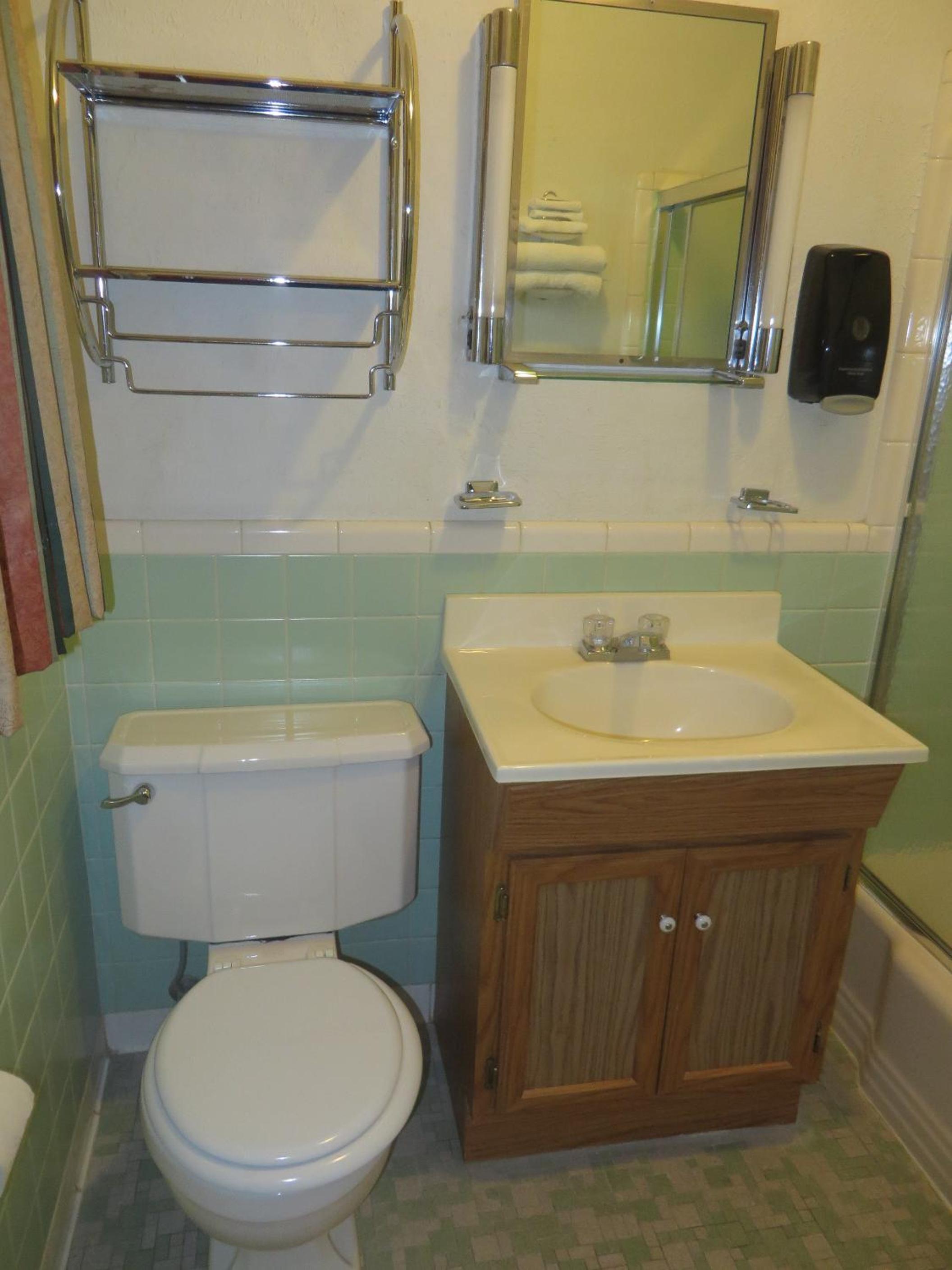 Queen Room photo 3
