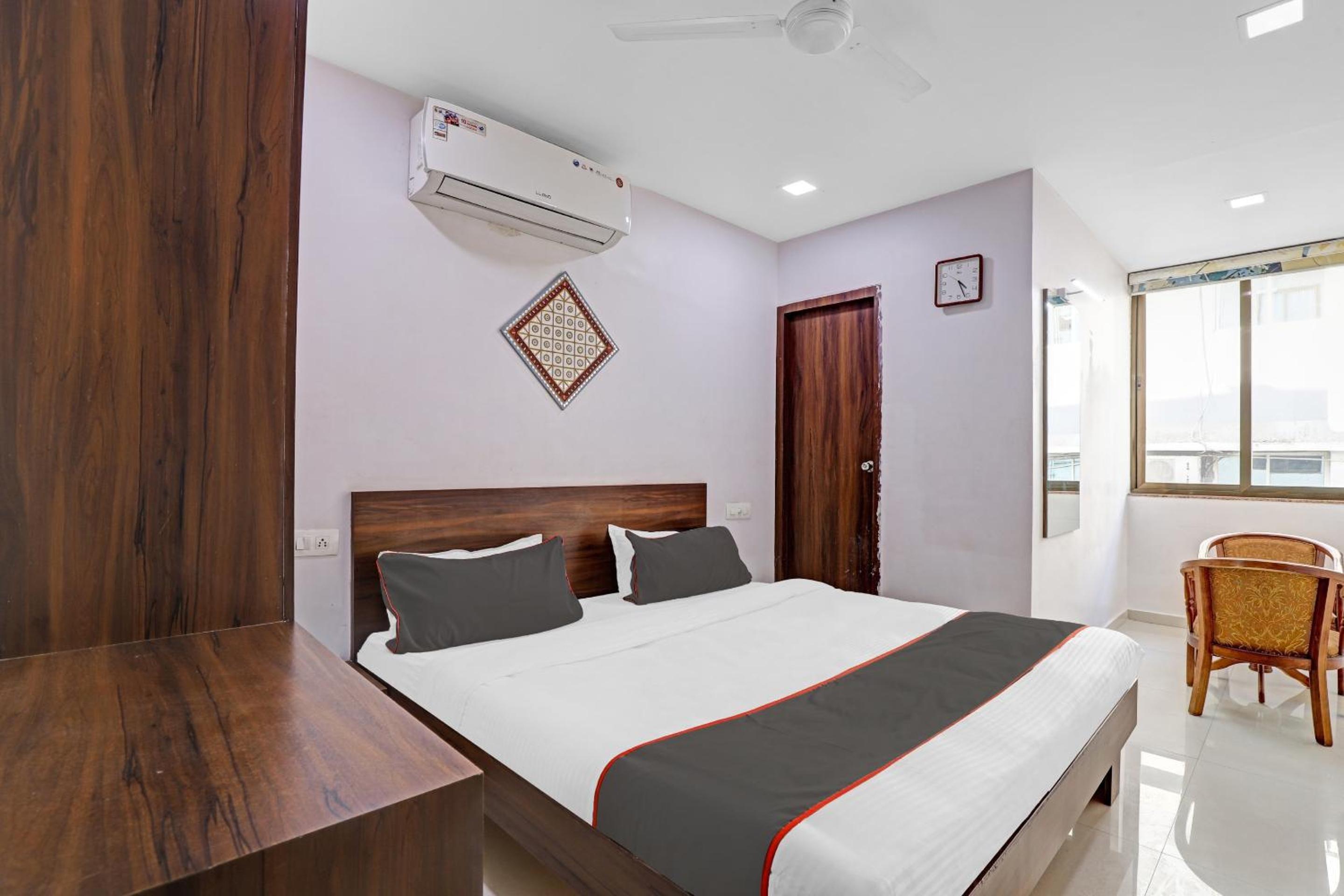 Deluxe Double Room photo 3