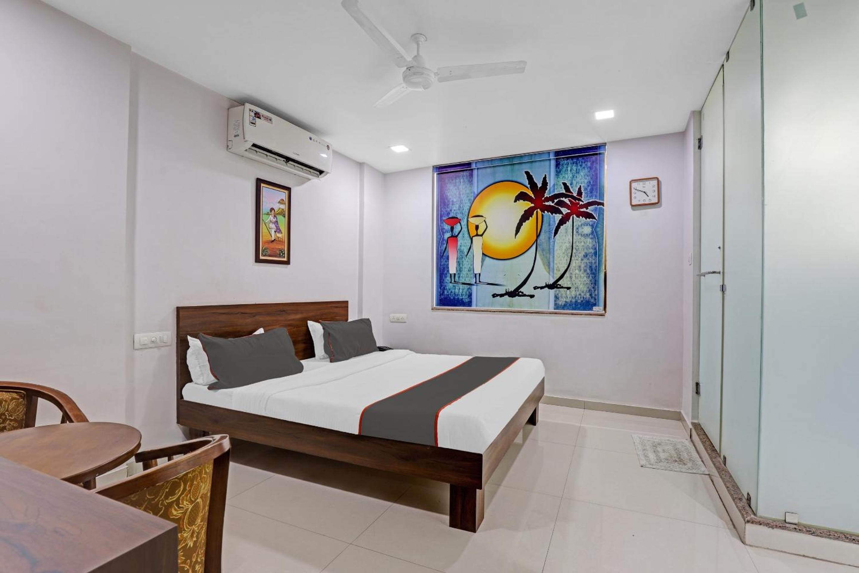 Deluxe Double Room photo 2