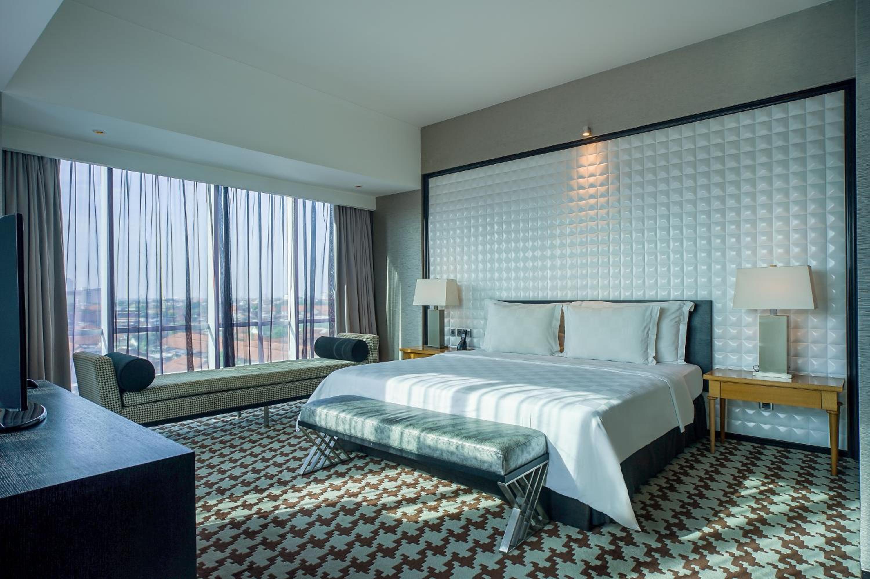 CEO Suite