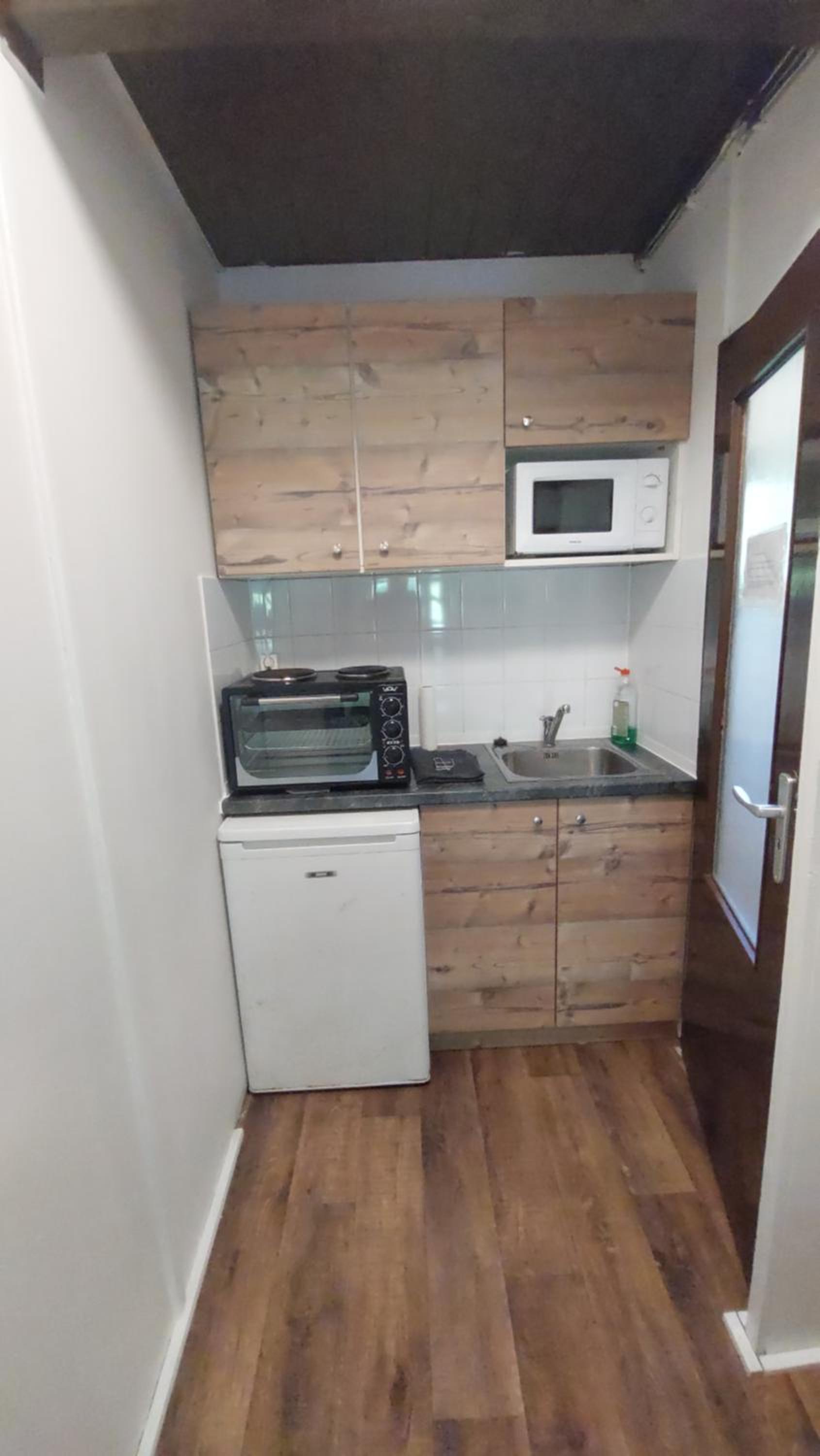 Three-Bedroom Chalet - Photo 9