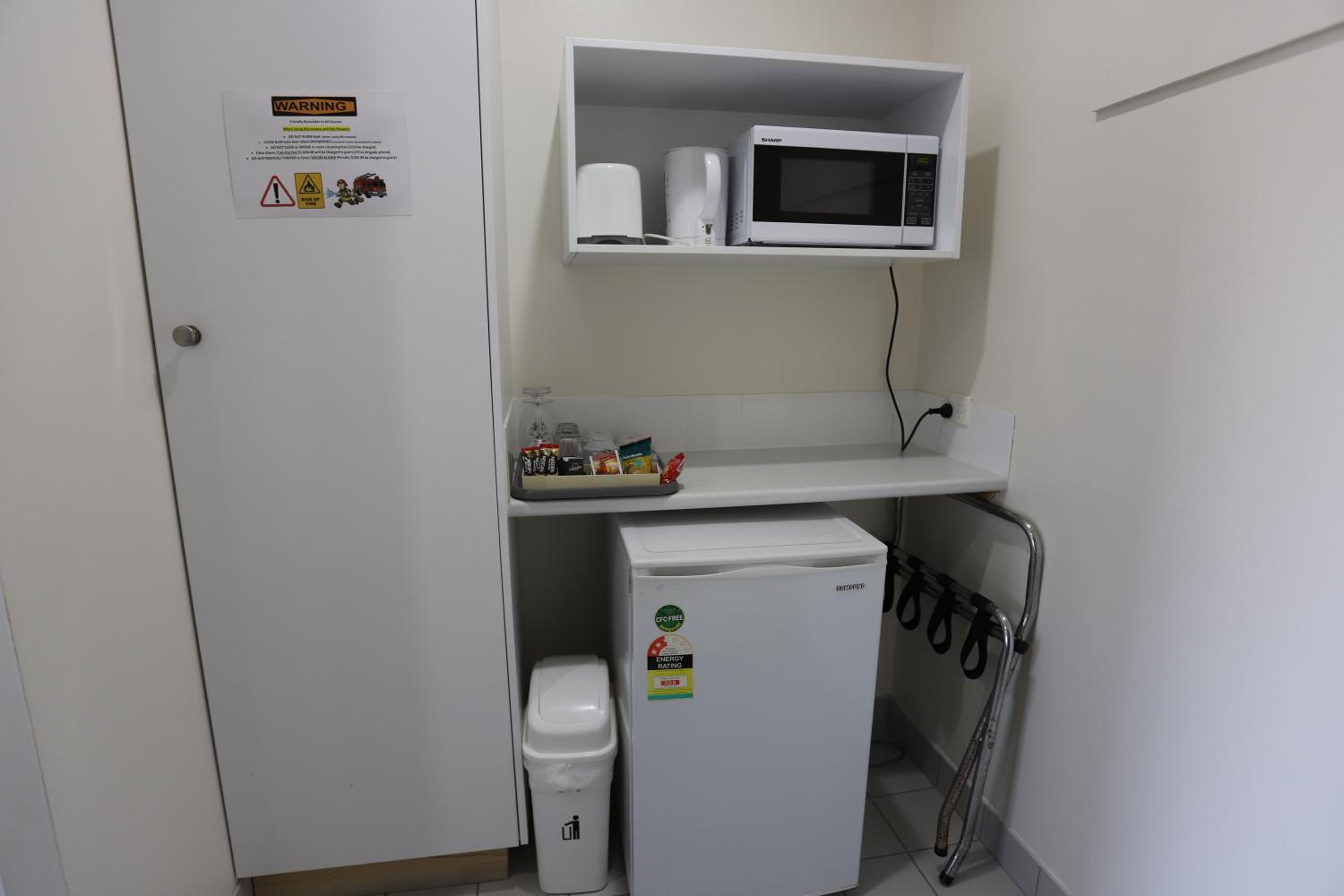 Twin Room (not pet friendly) photo 3