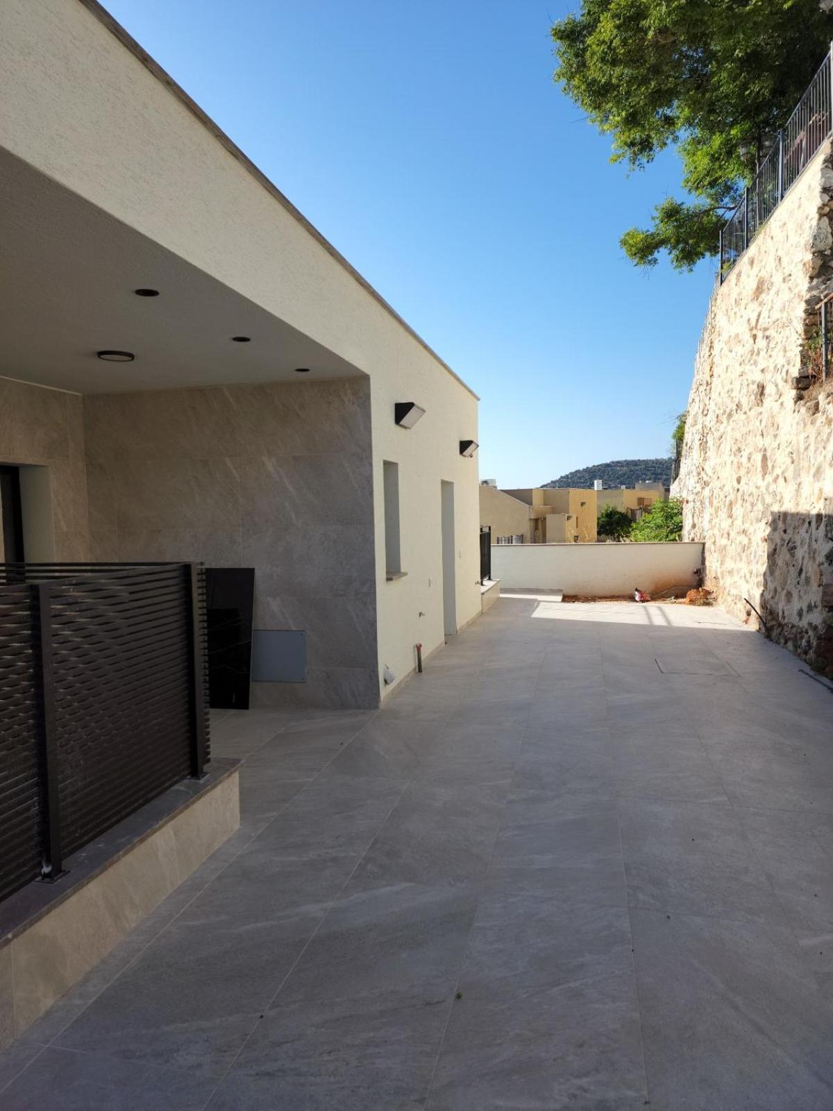 Double Room with Balcony - Photo 6