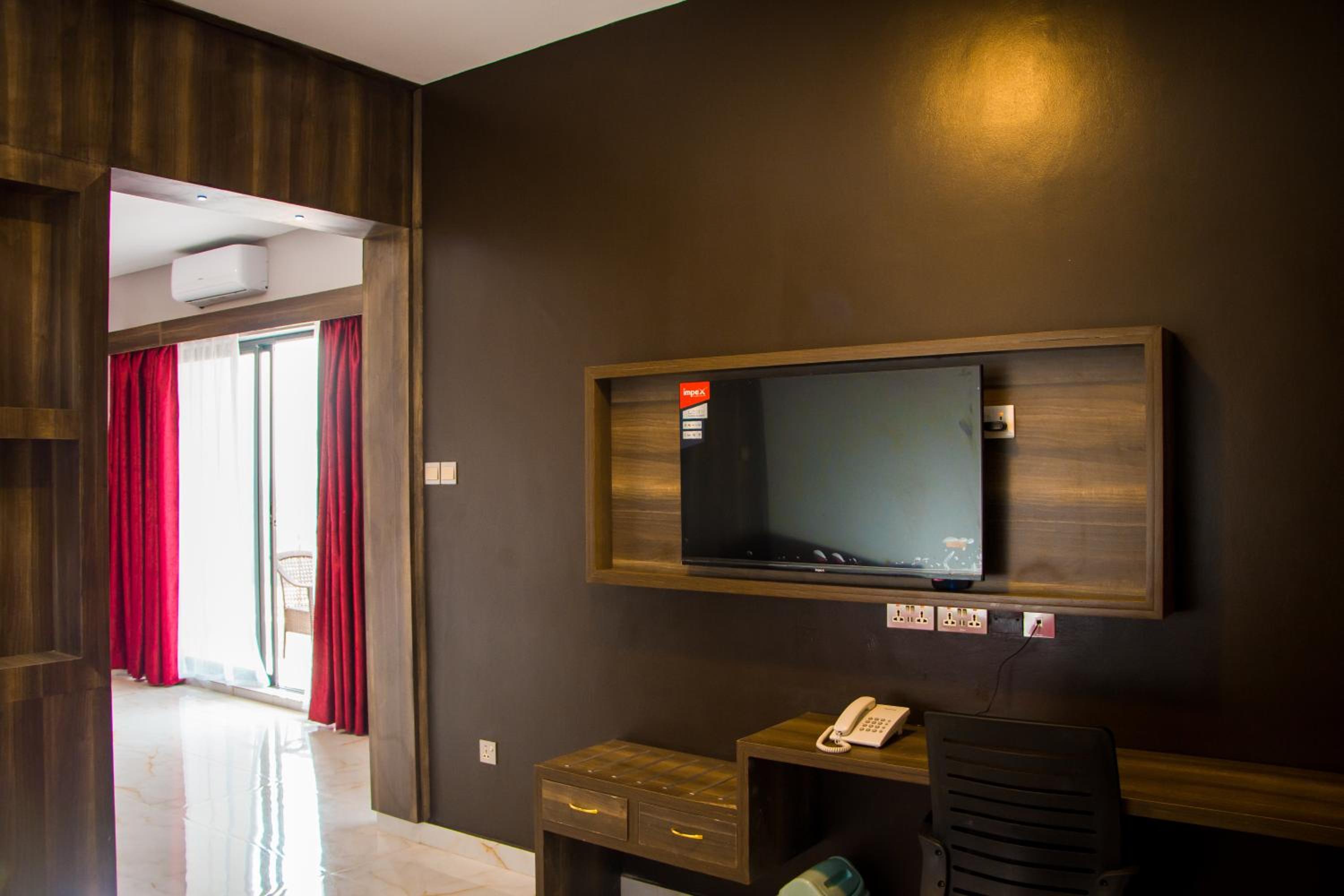 Executive Suite photo 3