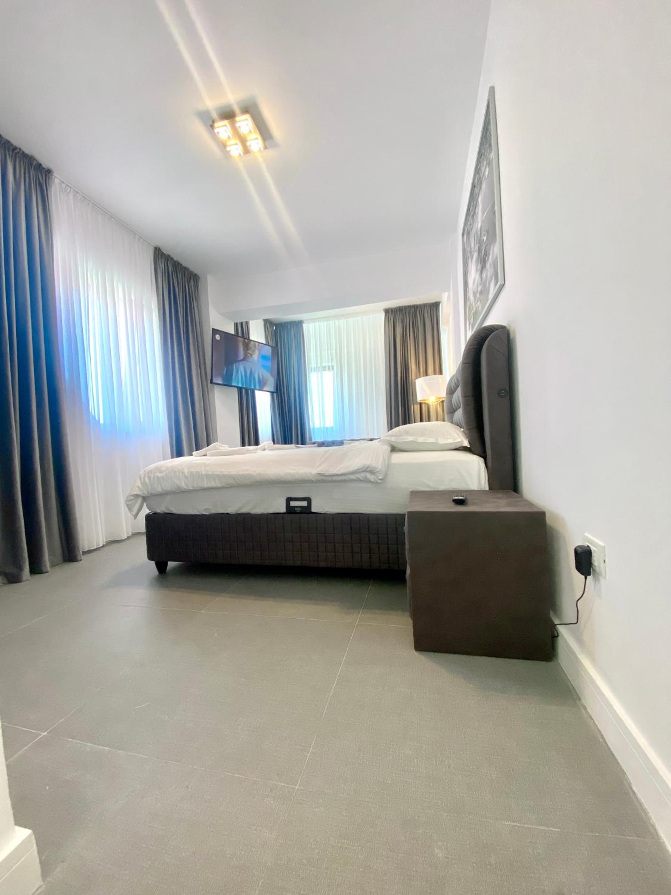 Economy Triple Room - Photo 2