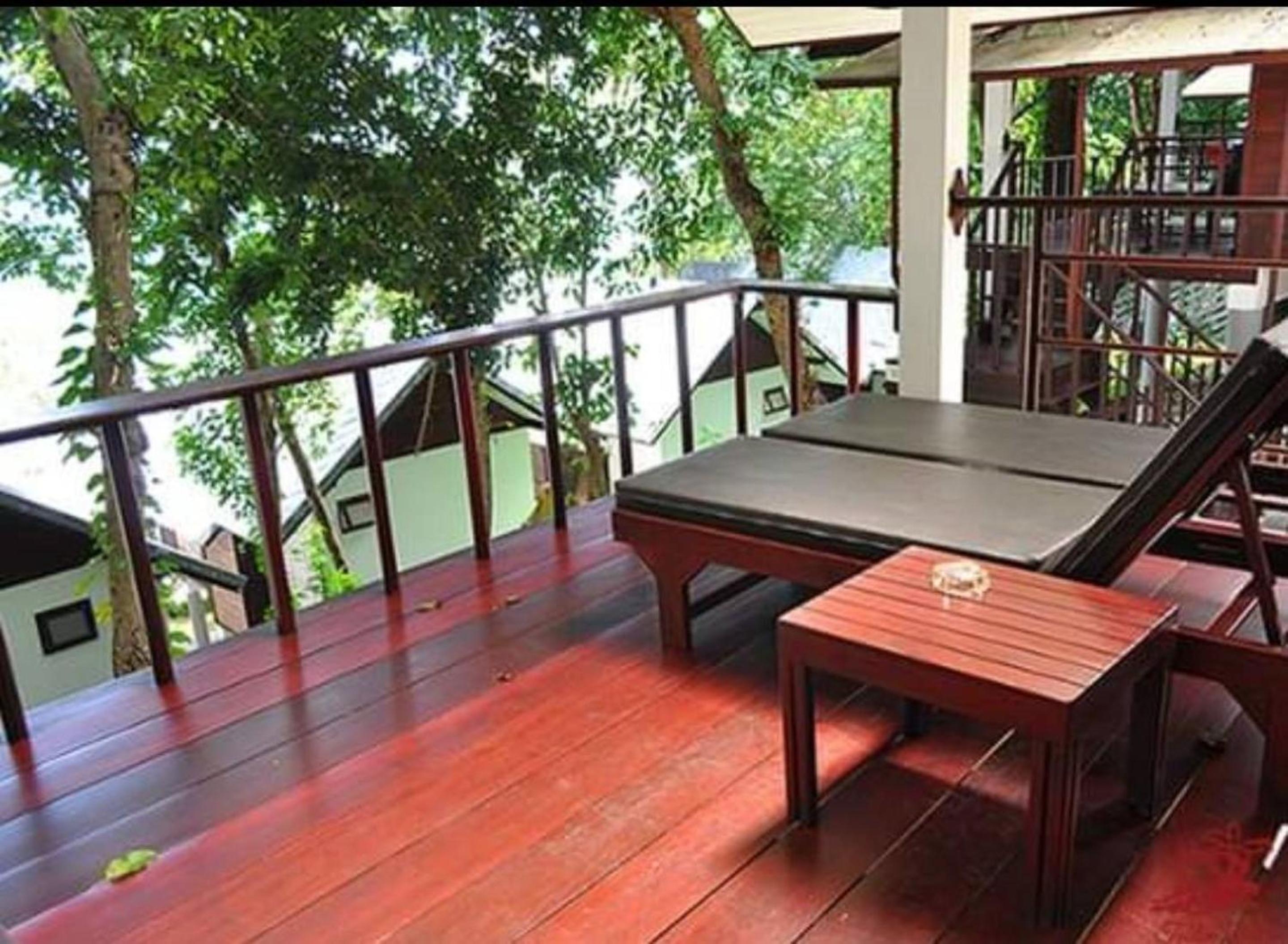 Balcony with Garden View photo 3