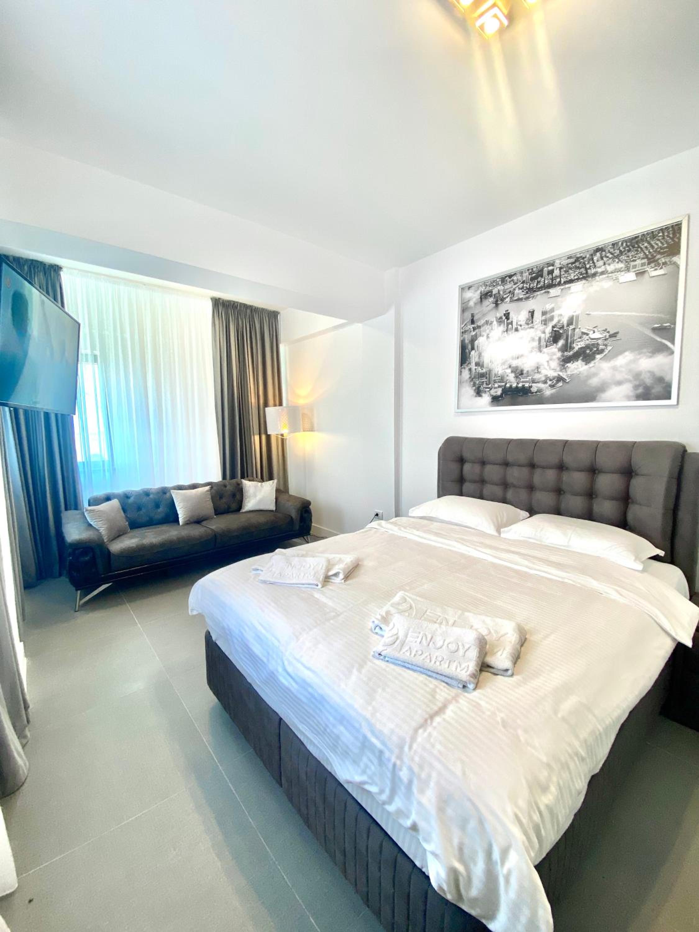 Economy Triple Room - Photo 7