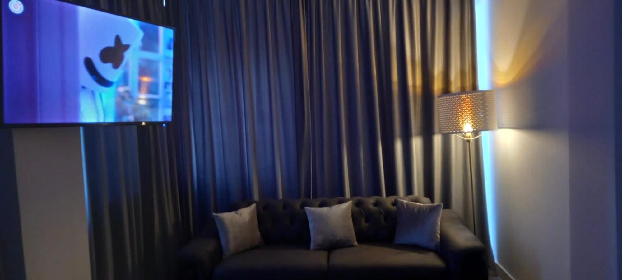 Economy Triple Room - Photo 11