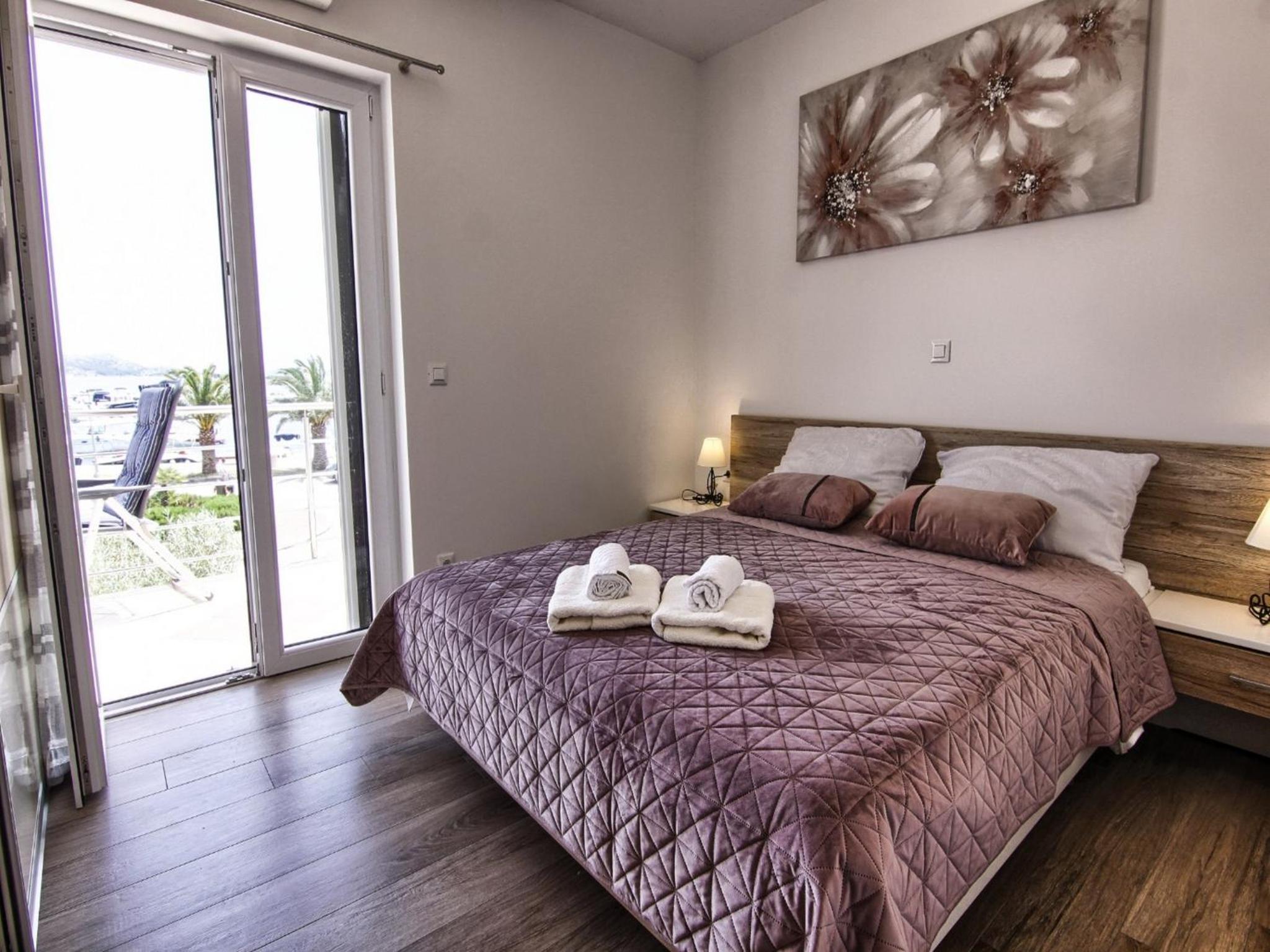 One Bedroom Apartment with Terrace and Sea View photo 3