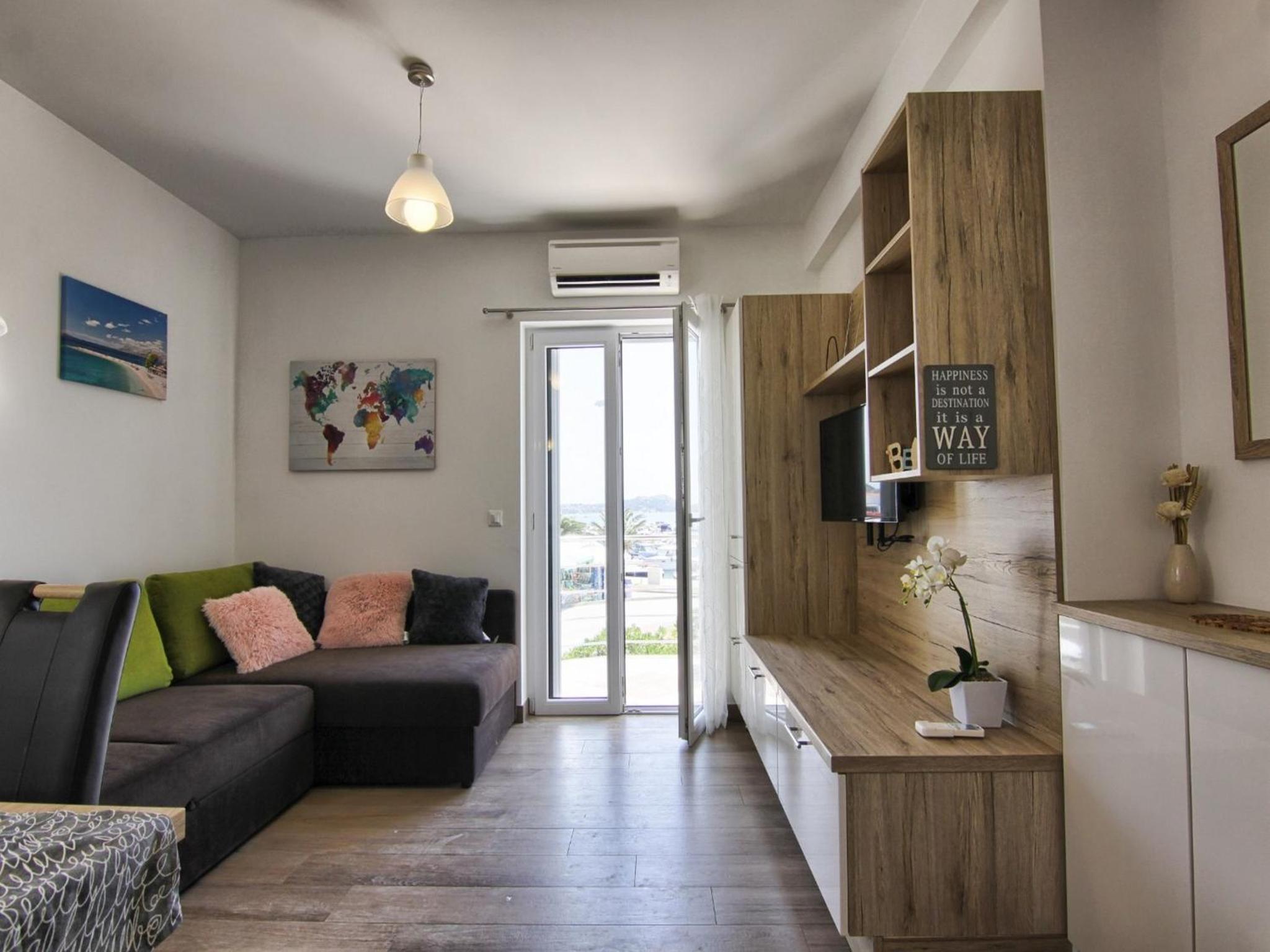 One Bedroom Apartment with Terrace and Sea View photo 1