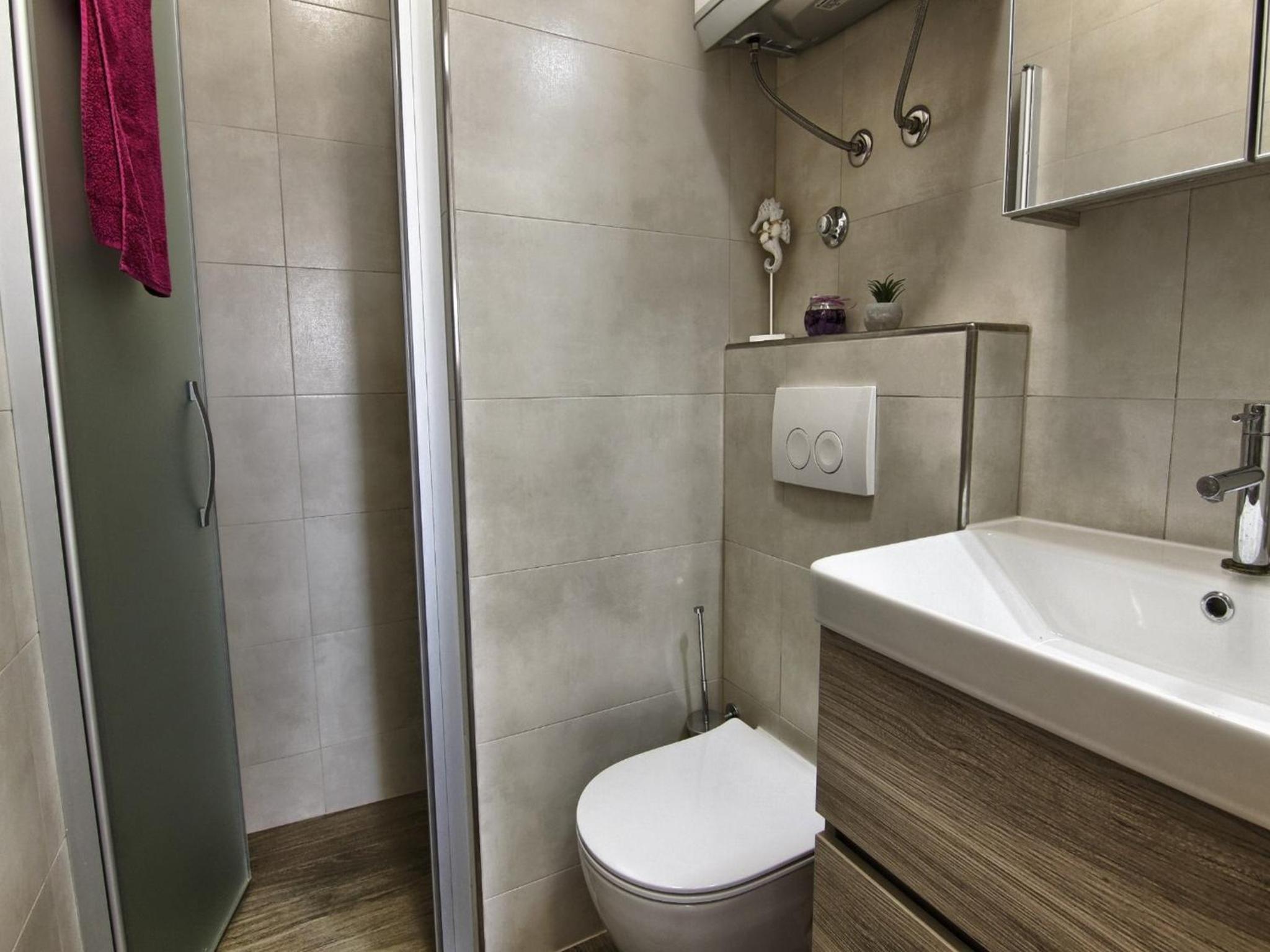 One Bedroom Apartment with Terrace and Sea View photo 2