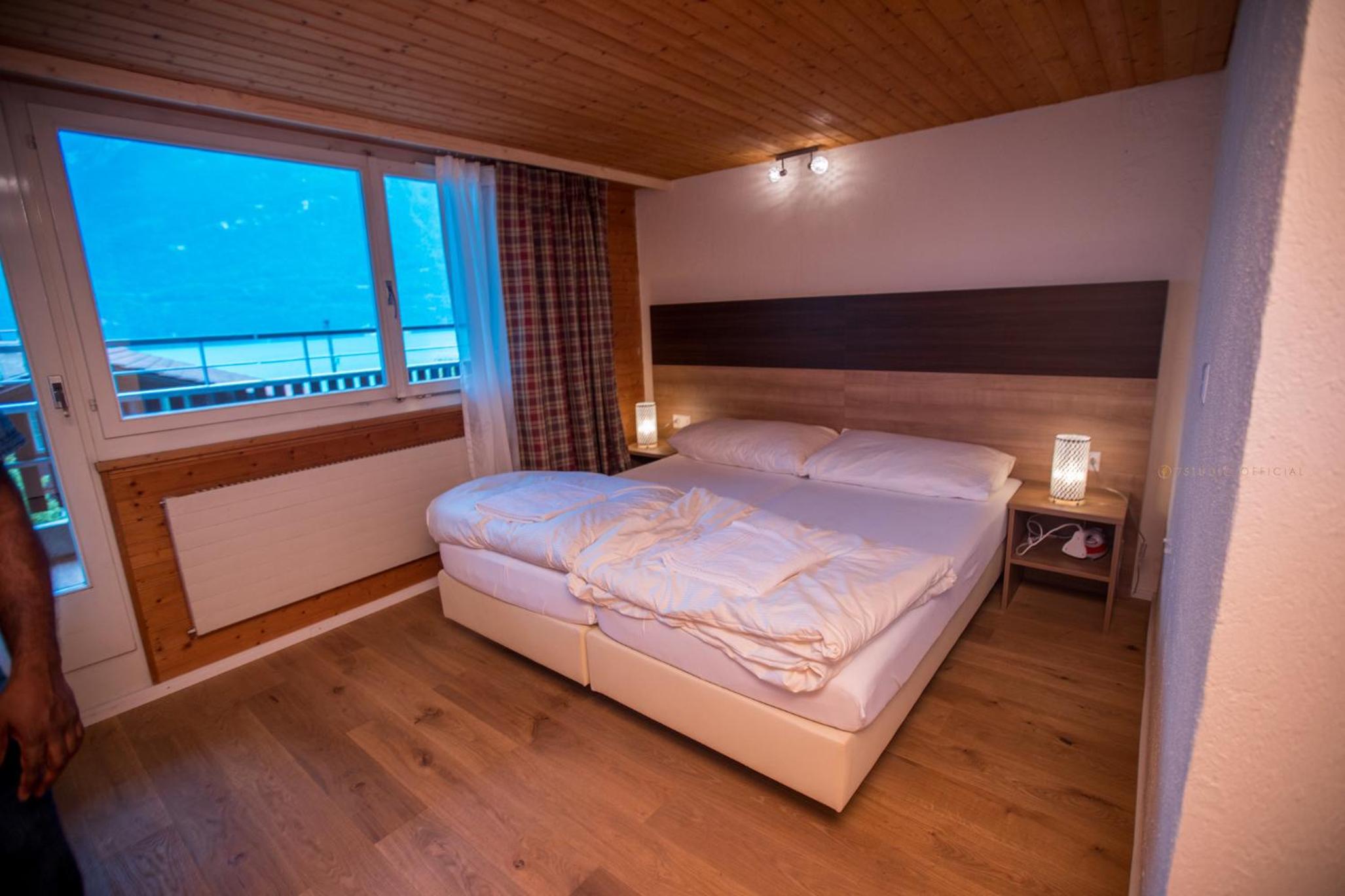 Deluxe Double Room with Balcony and Lake View - Photo 5