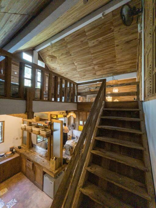 Three-Bedroom Villa - Photo 5