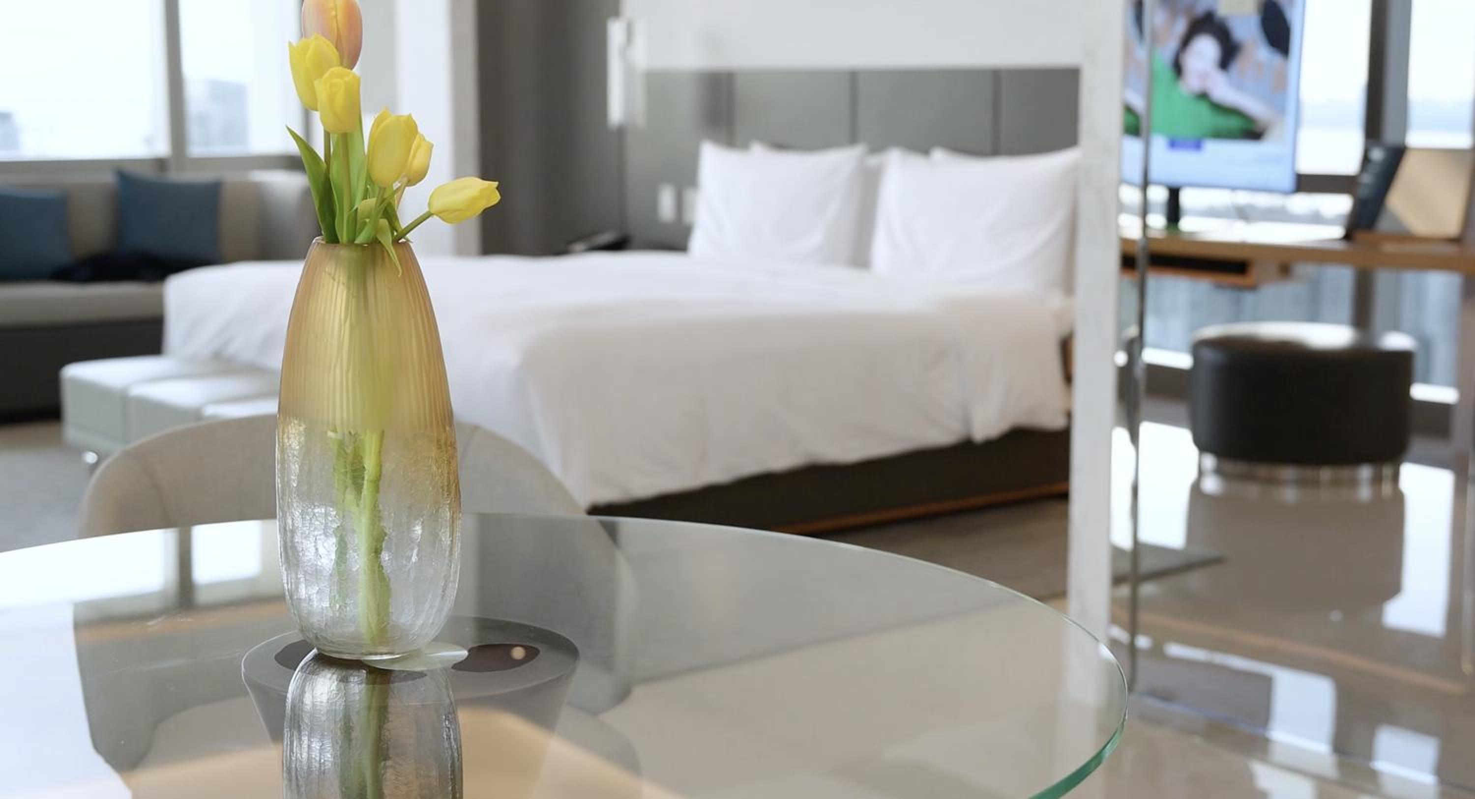 Luxury Magnifique Room, 1 King Bed, Ocean View - Photo 2