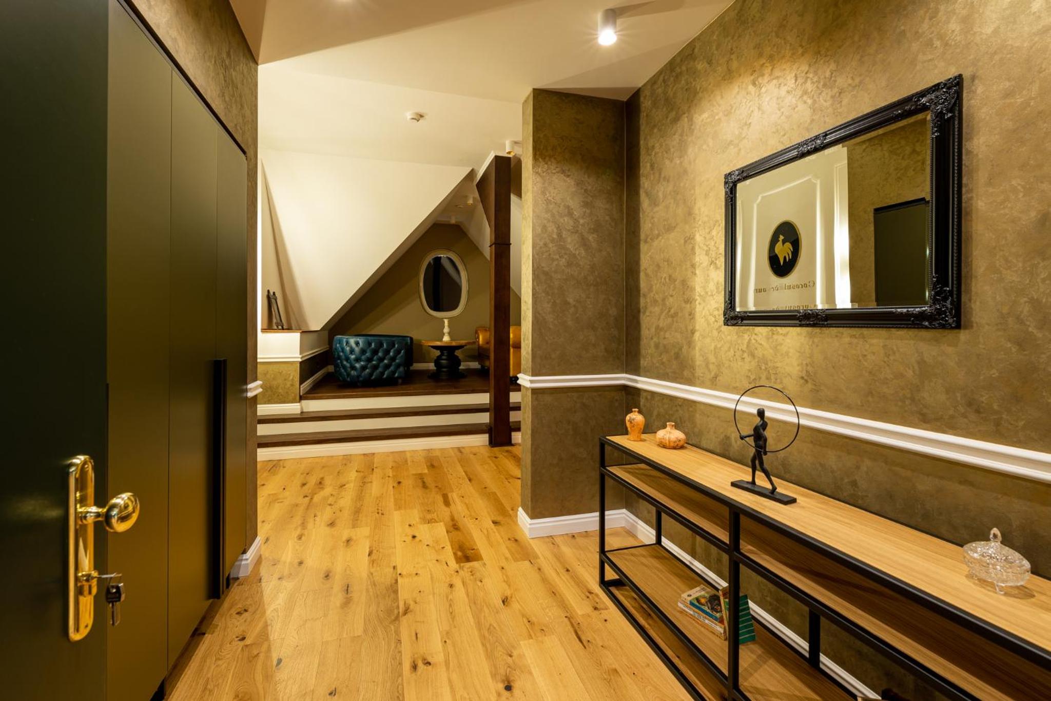 One-Bedroom Deluxe Apartment