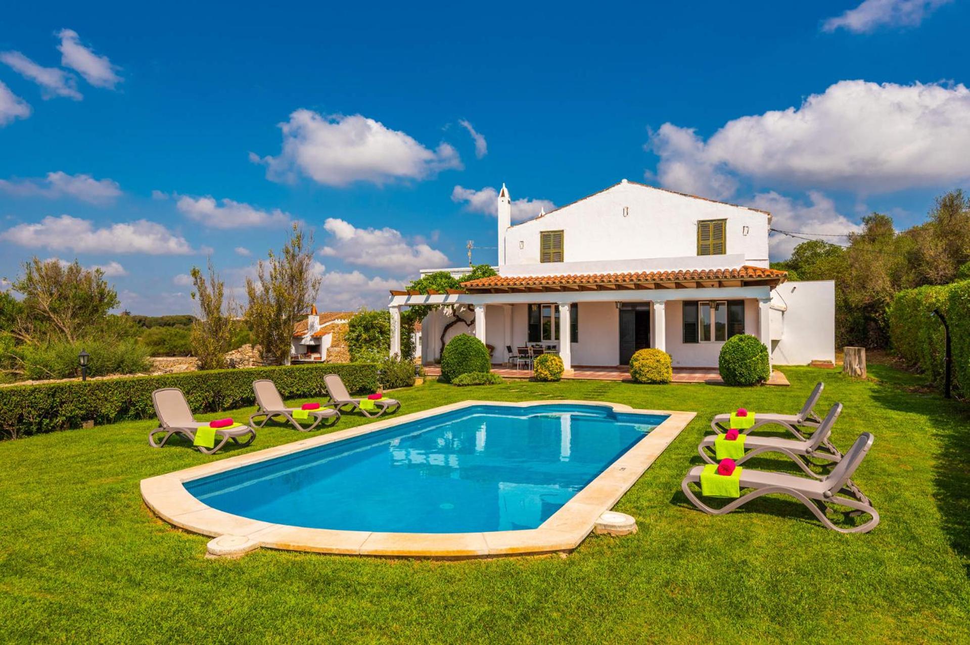 Villa photo 2