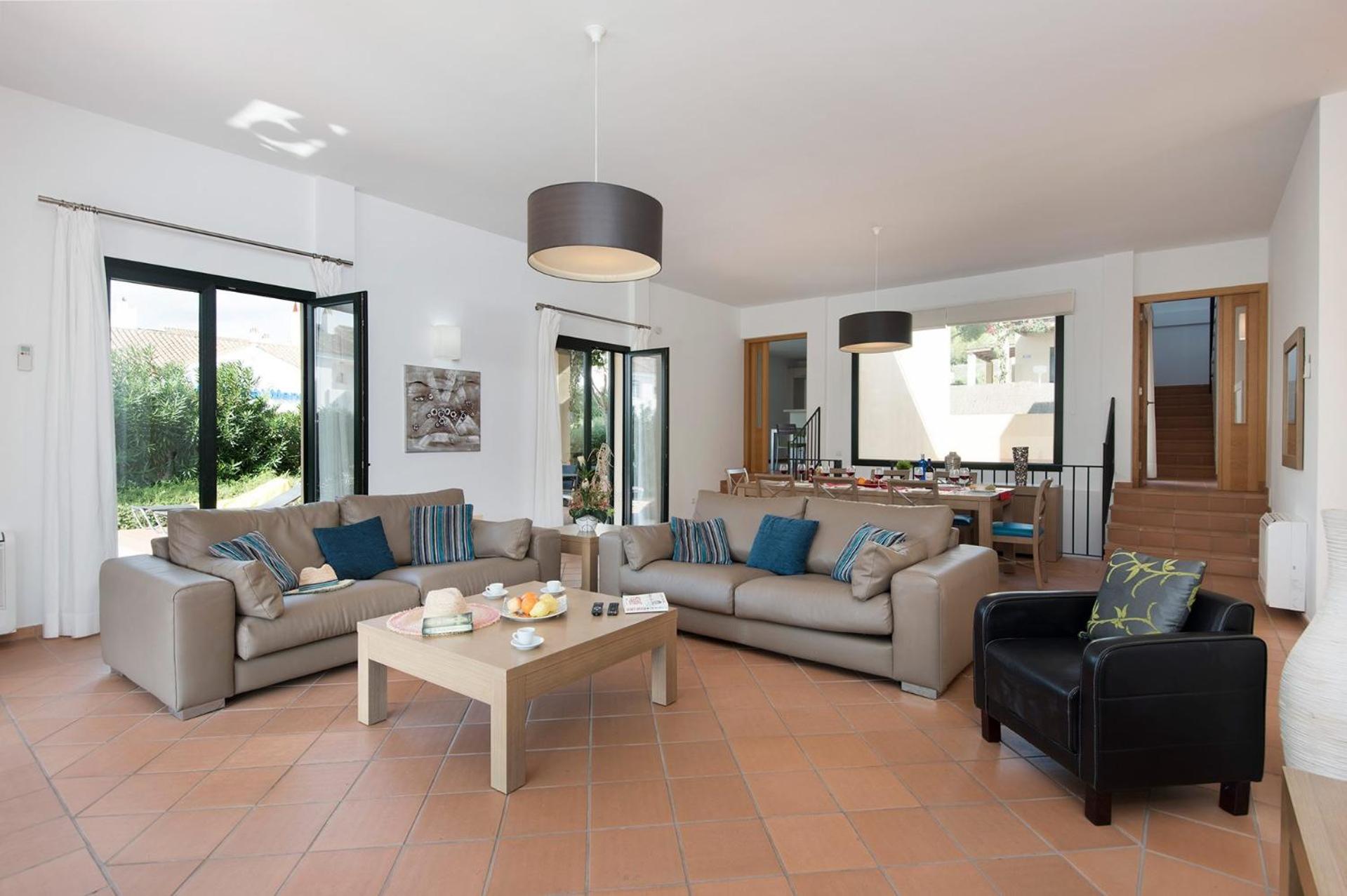 Villa de Cuatro Habitaciones