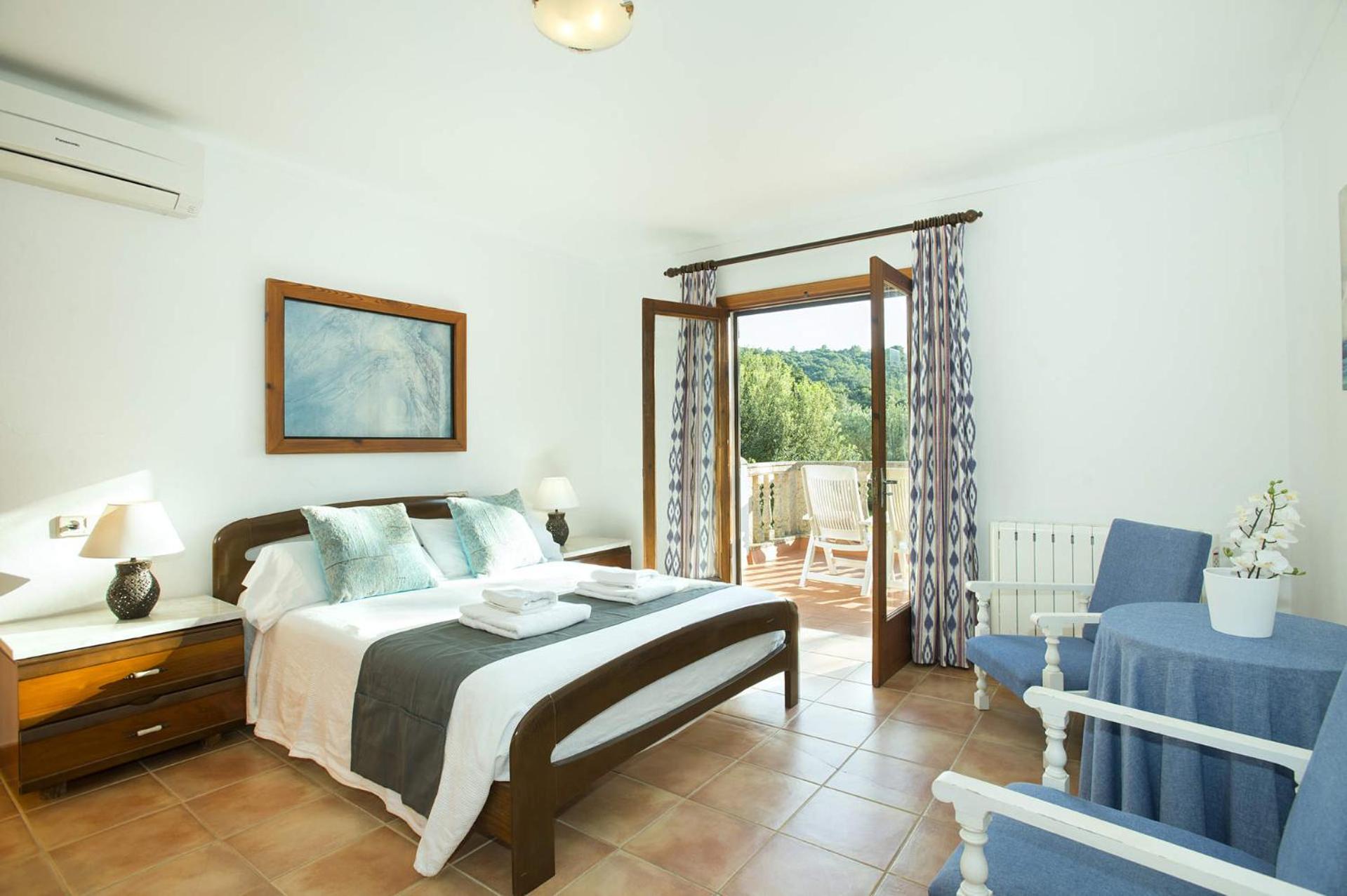 Villa de Cuatro Habitaciones